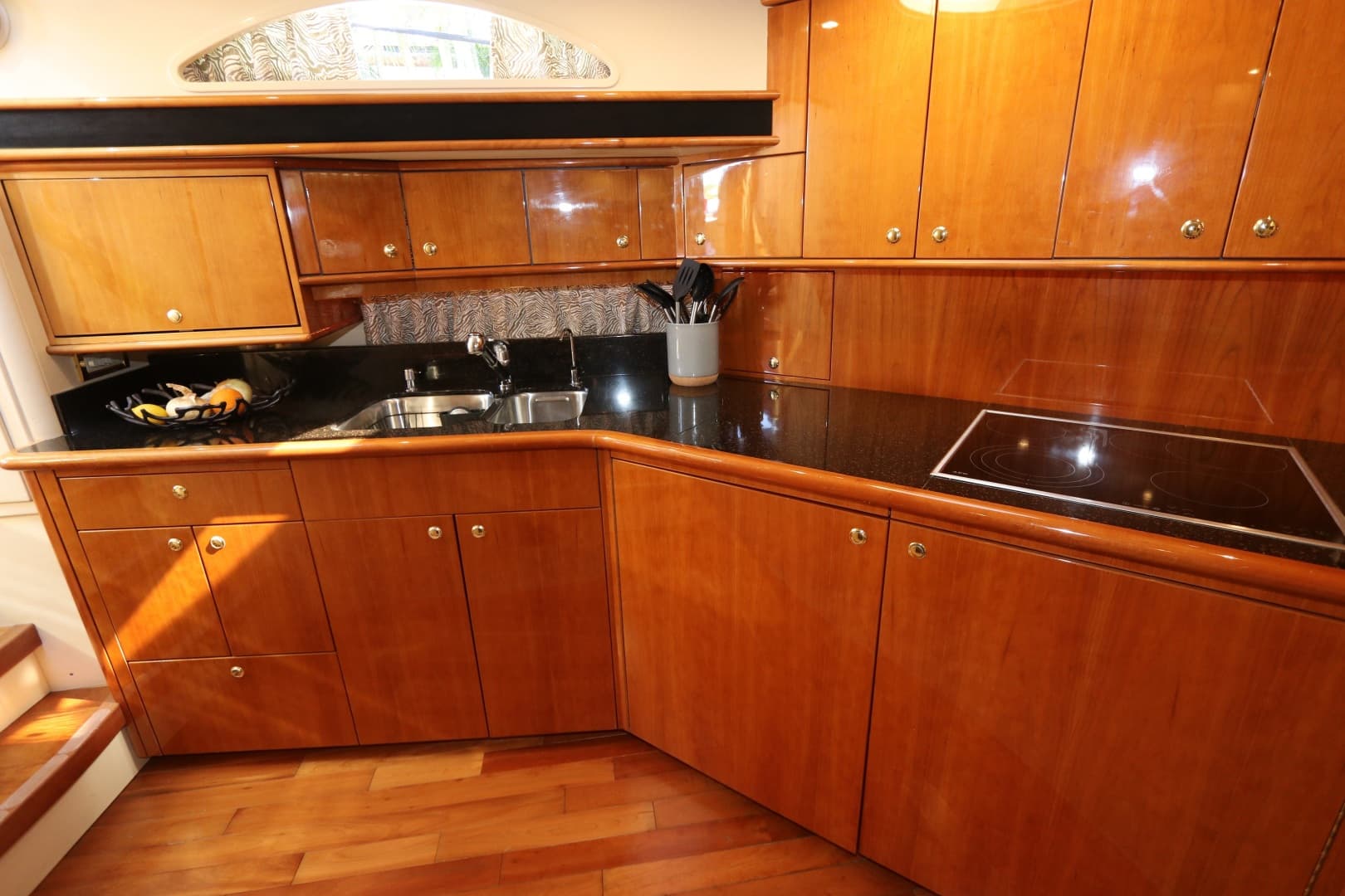 2005 Neptunus 56 Express — photo 27