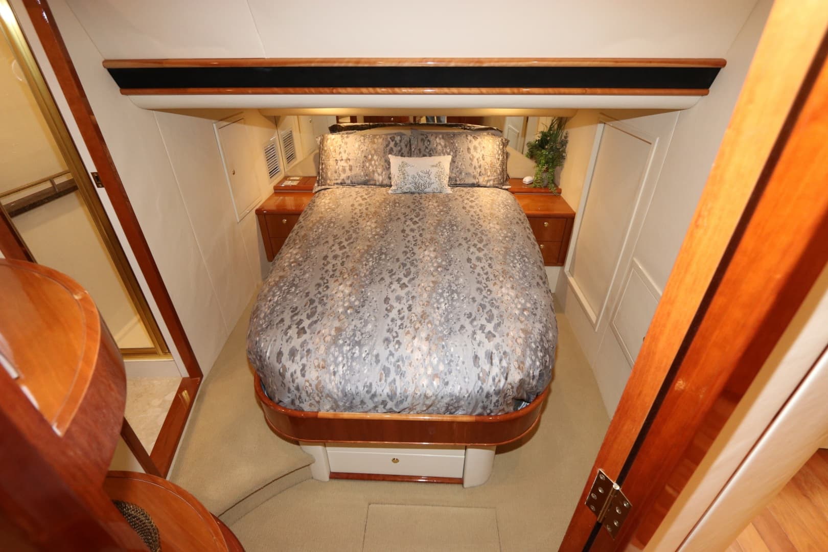 2005 Neptunus 56 Express — photo 34