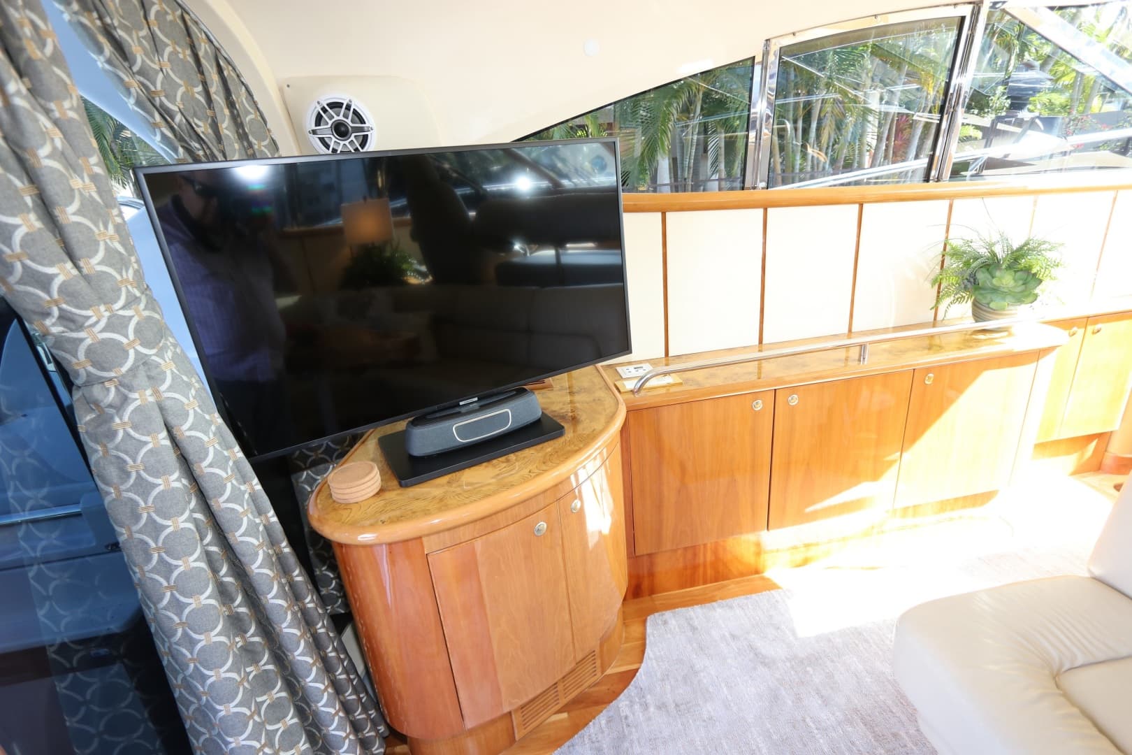 2005 Neptunus 56 Express — photo 13