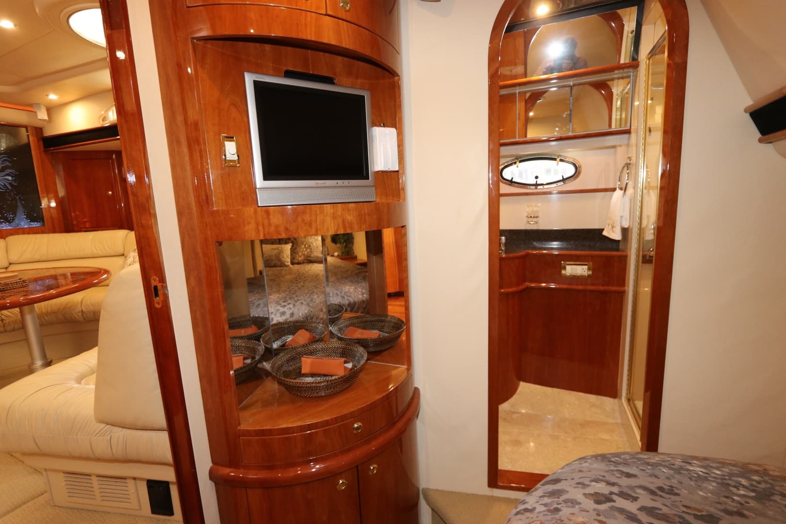2005 Neptunus 56 Express — photo 37