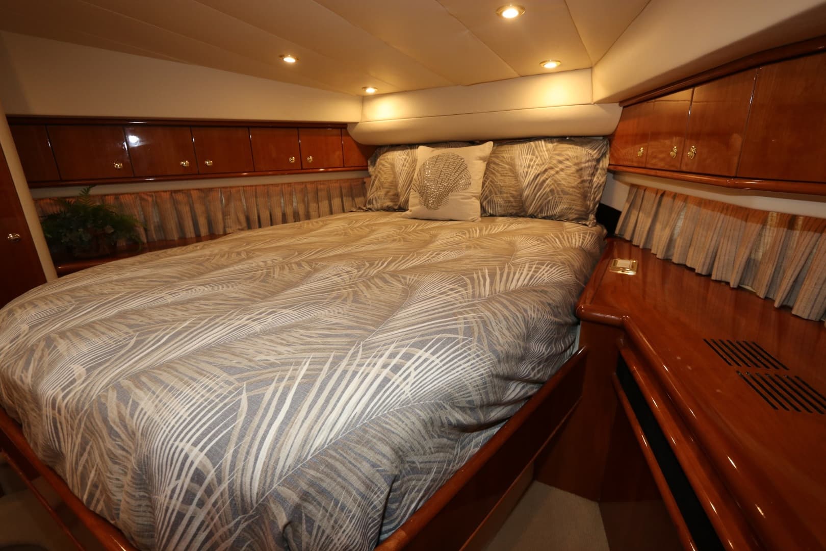 2005 Neptunus 56 Express — photo 43