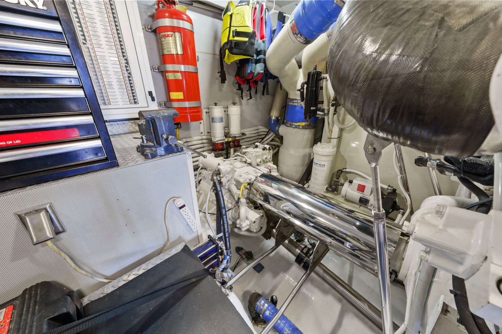 2006 Marquis 65 Pilothouse — photo 41