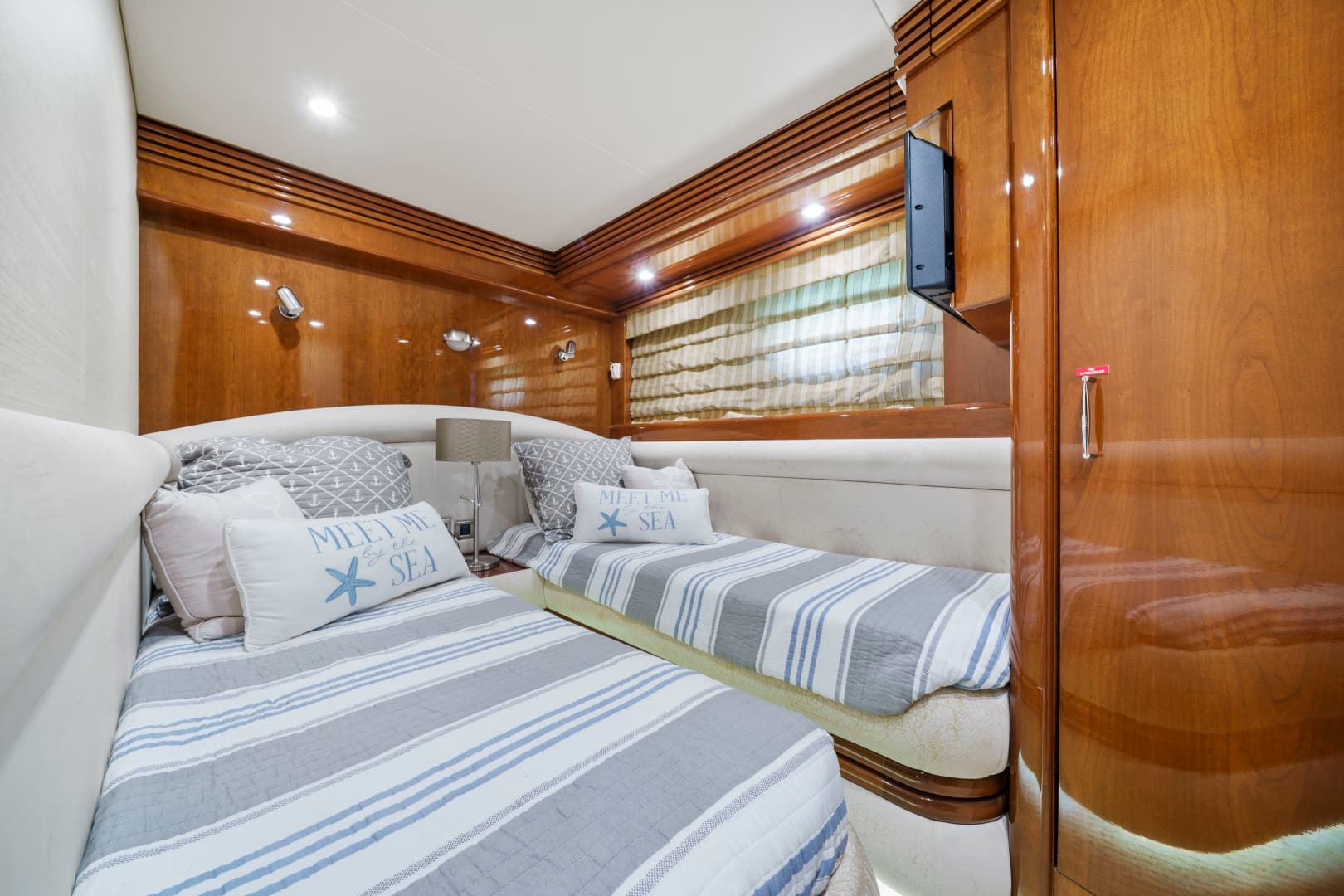 2006 Marquis 65 Pilothouse — photo 34