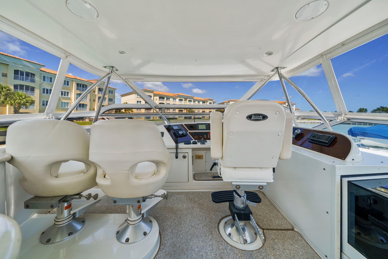 2006 Marquis 65 Pilothouse — photo 14