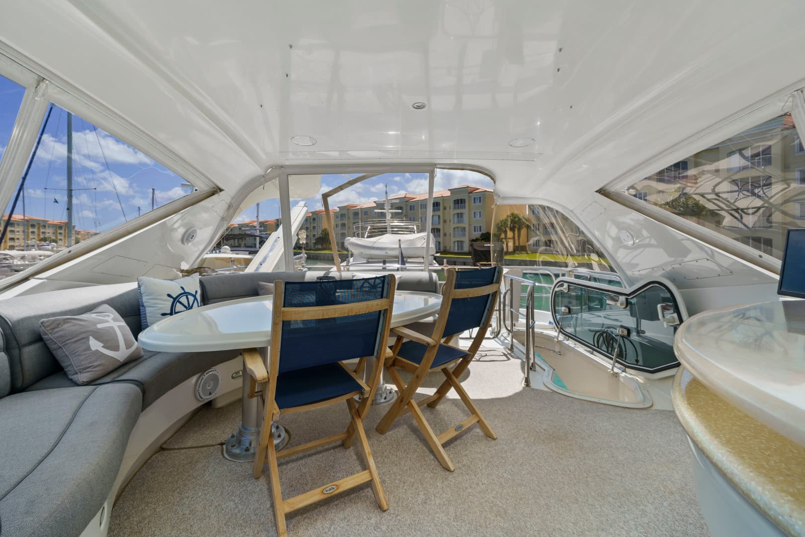 2006 Marquis 65 Pilothouse — photo 16