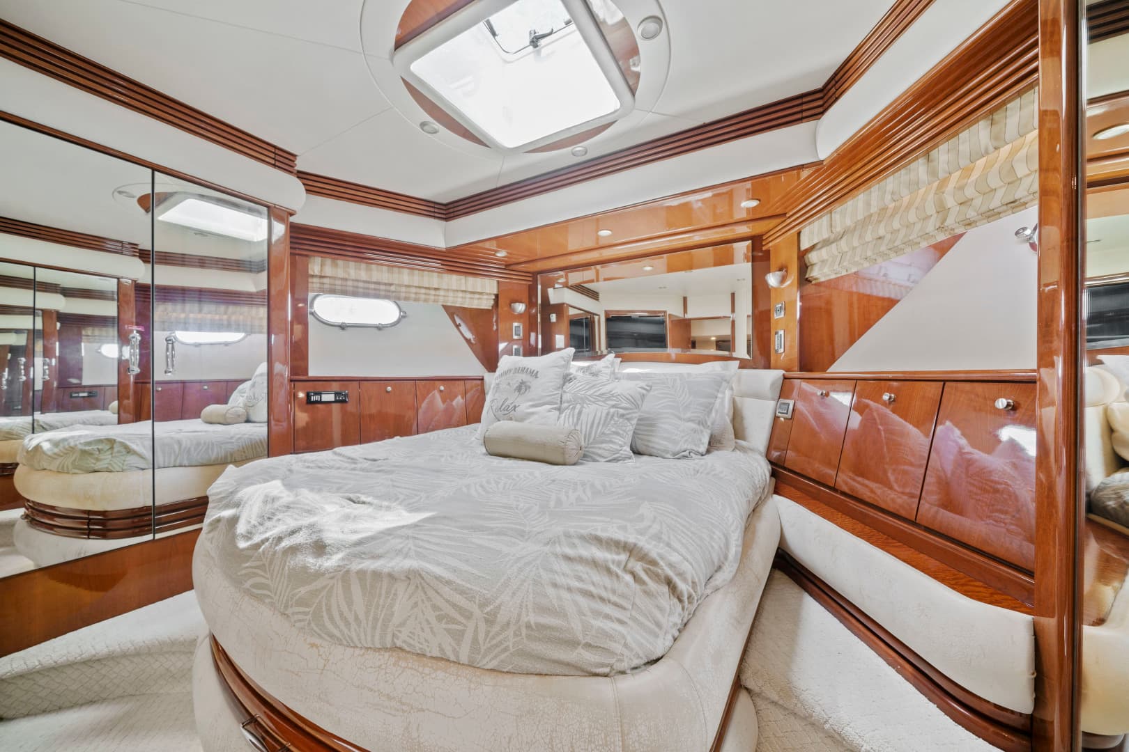 2006 Marquis 65 Pilothouse — photo 32