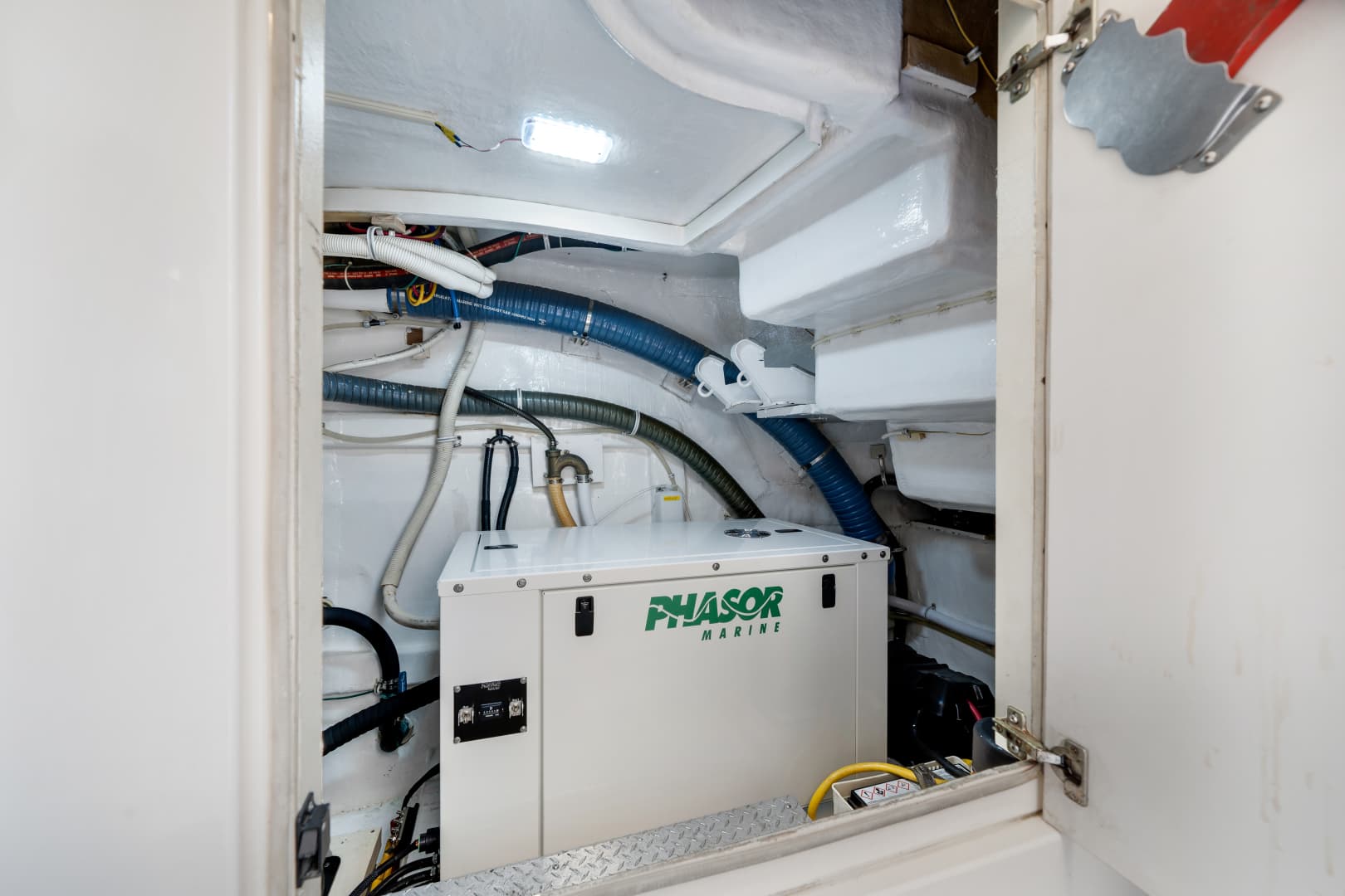 2006 Marquis 65 Pilothouse — photo 37