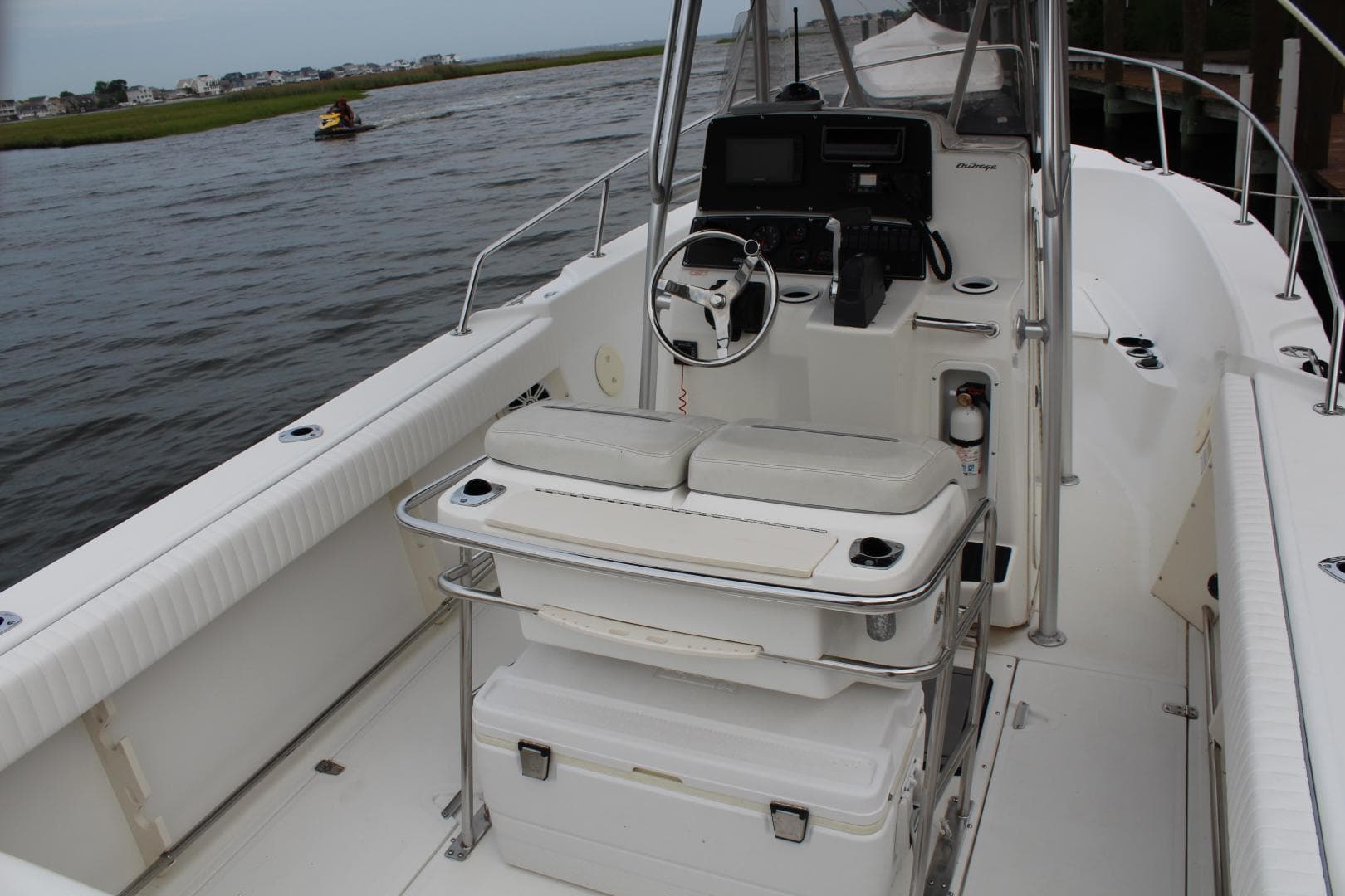 1999 Boston Whaler 23 Outrage — photo 9