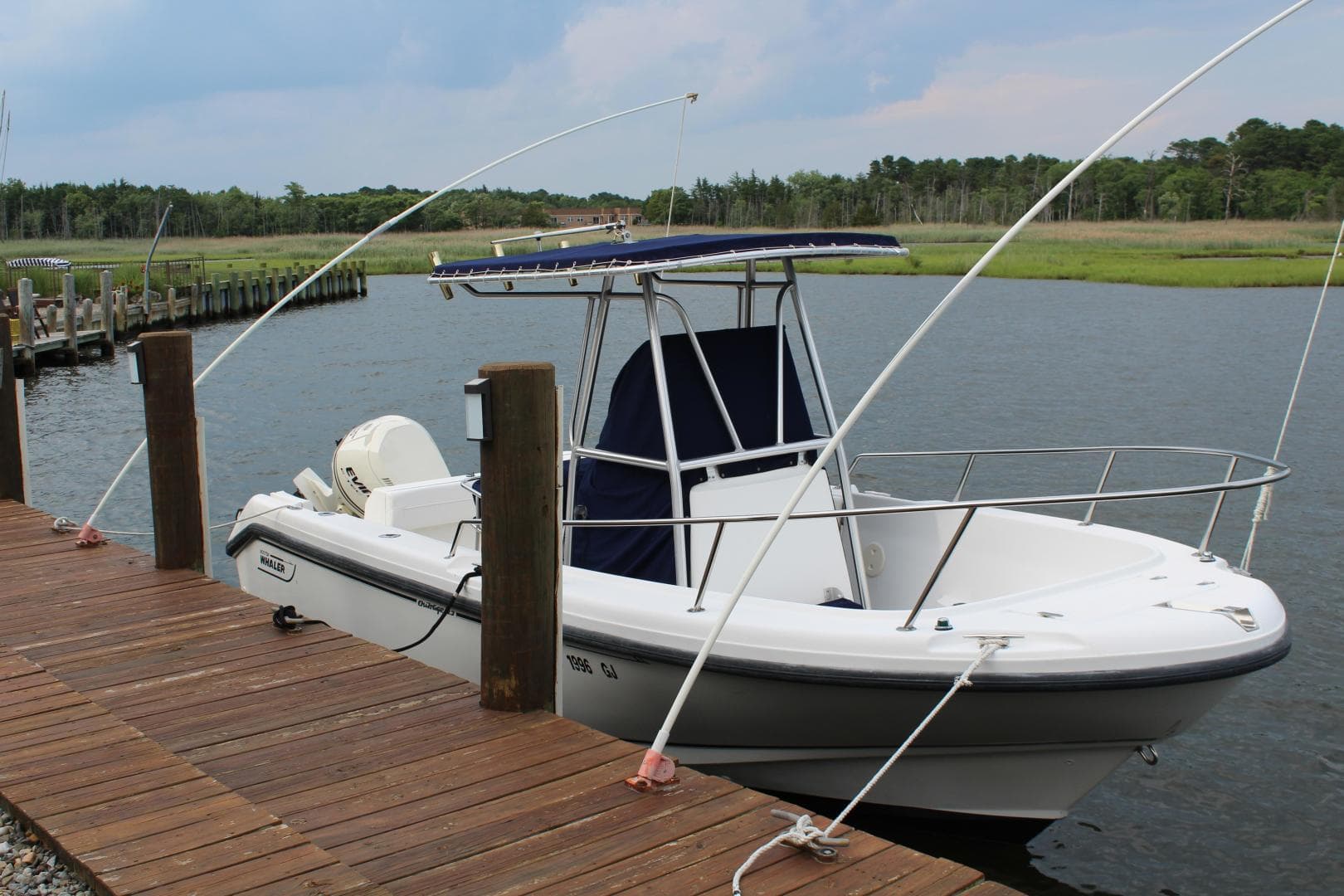 1999 Boston Whaler 23 Outrage — photo 1