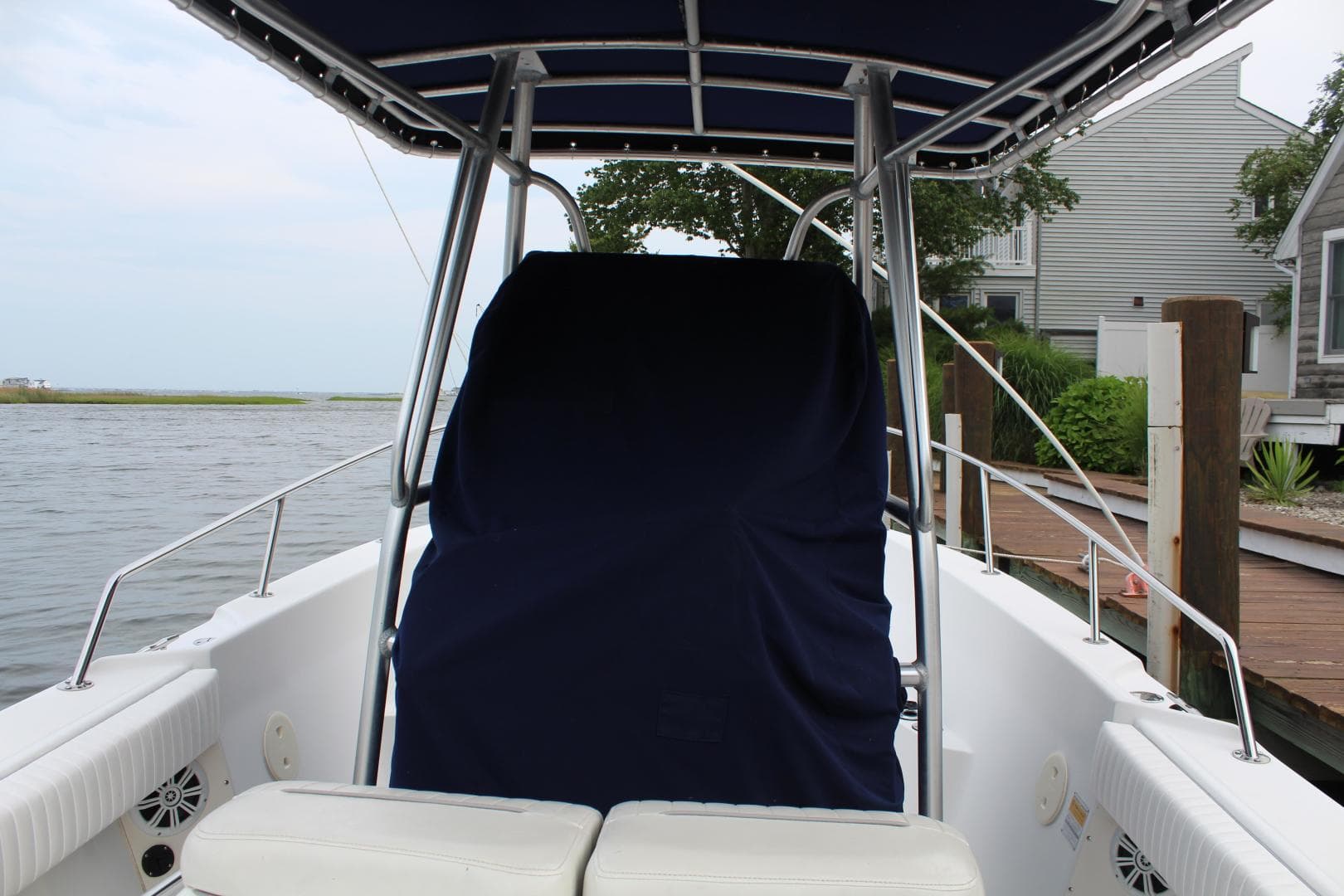 1999 Boston Whaler 23 Outrage — photo 3