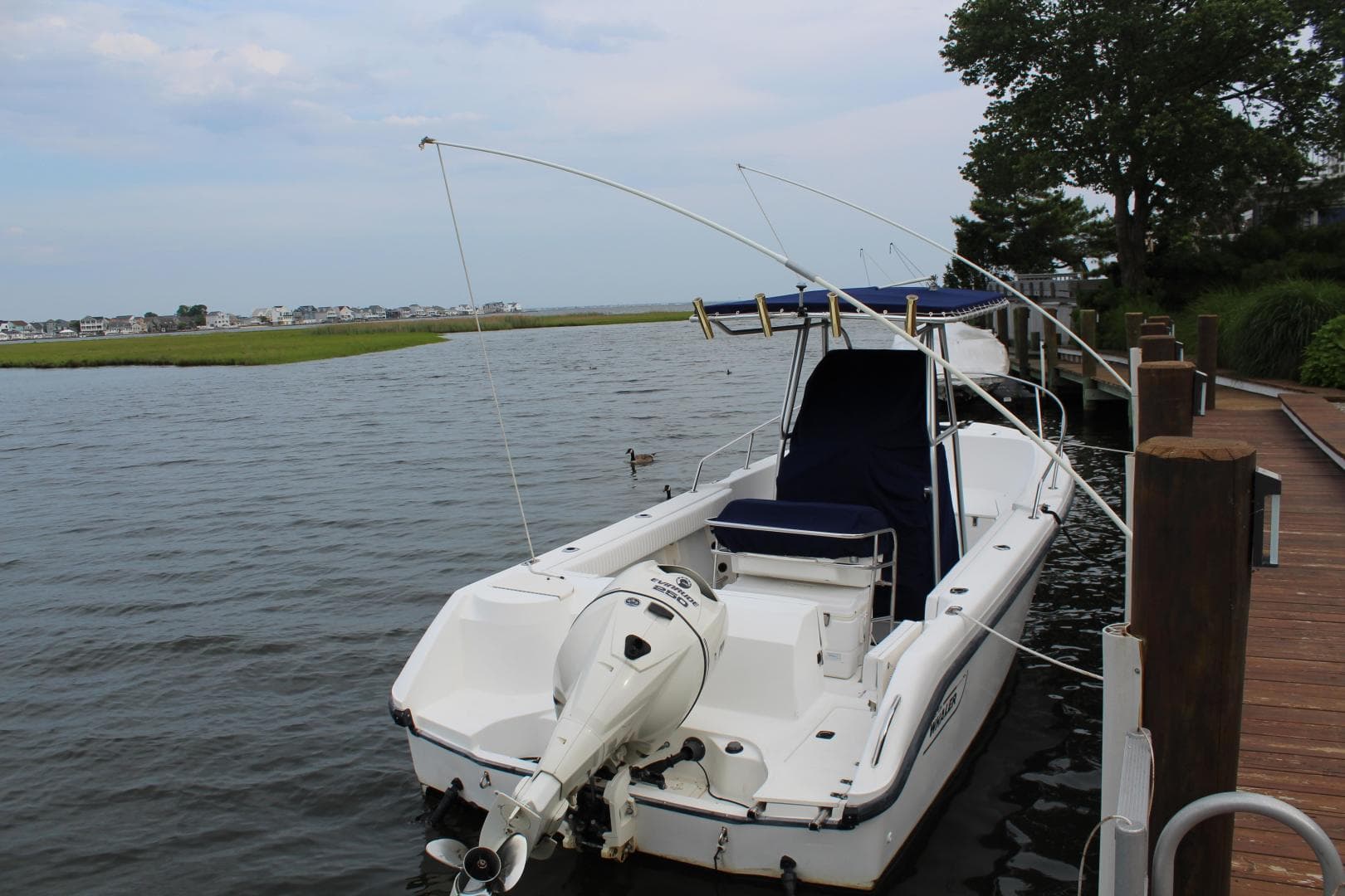 1999 Boston Whaler 23 Outrage — photo 14