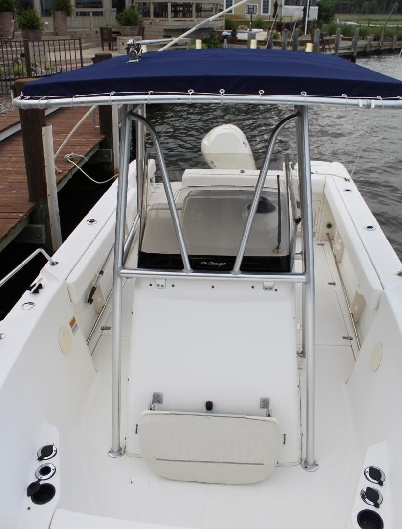 1999 Boston Whaler 23 Outrage — photo 7