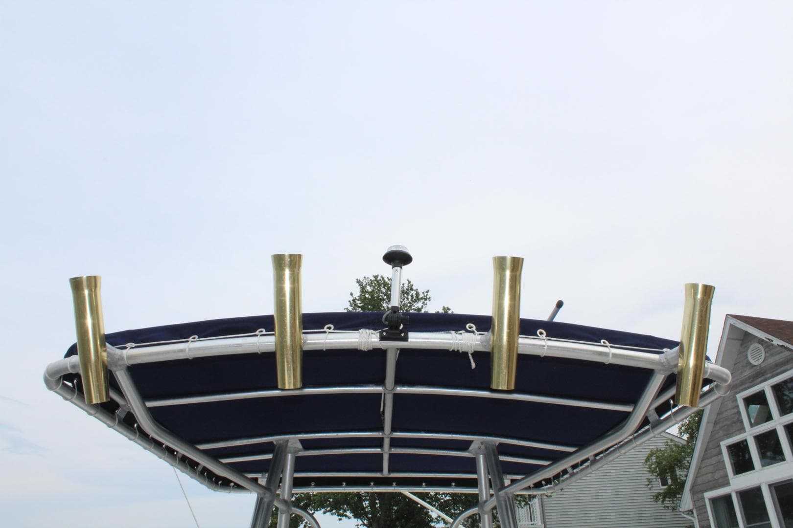 1999 Boston Whaler 23 Outrage — photo 10