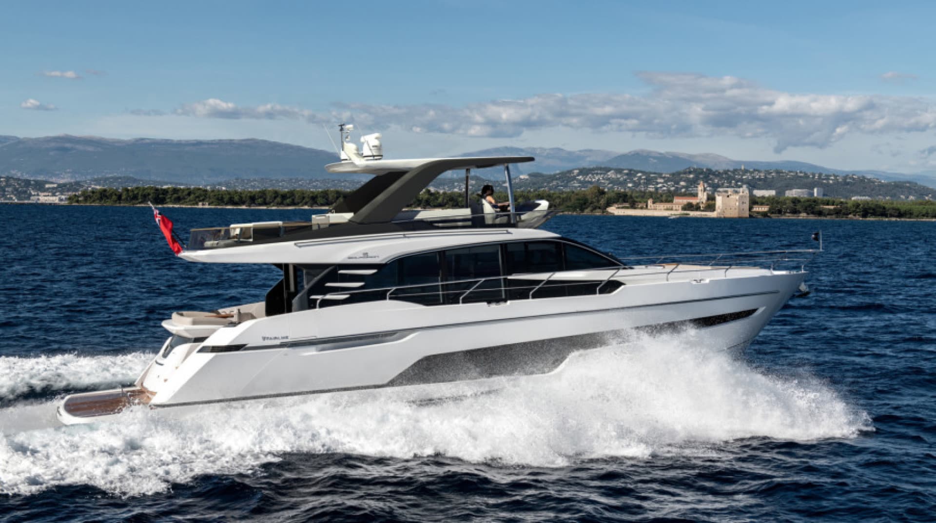 2022 Fairline Squadron 68 — photo 2