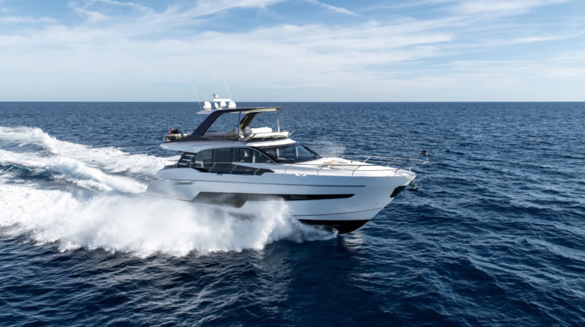 2022 Fairline Squadron 68 — photo 3