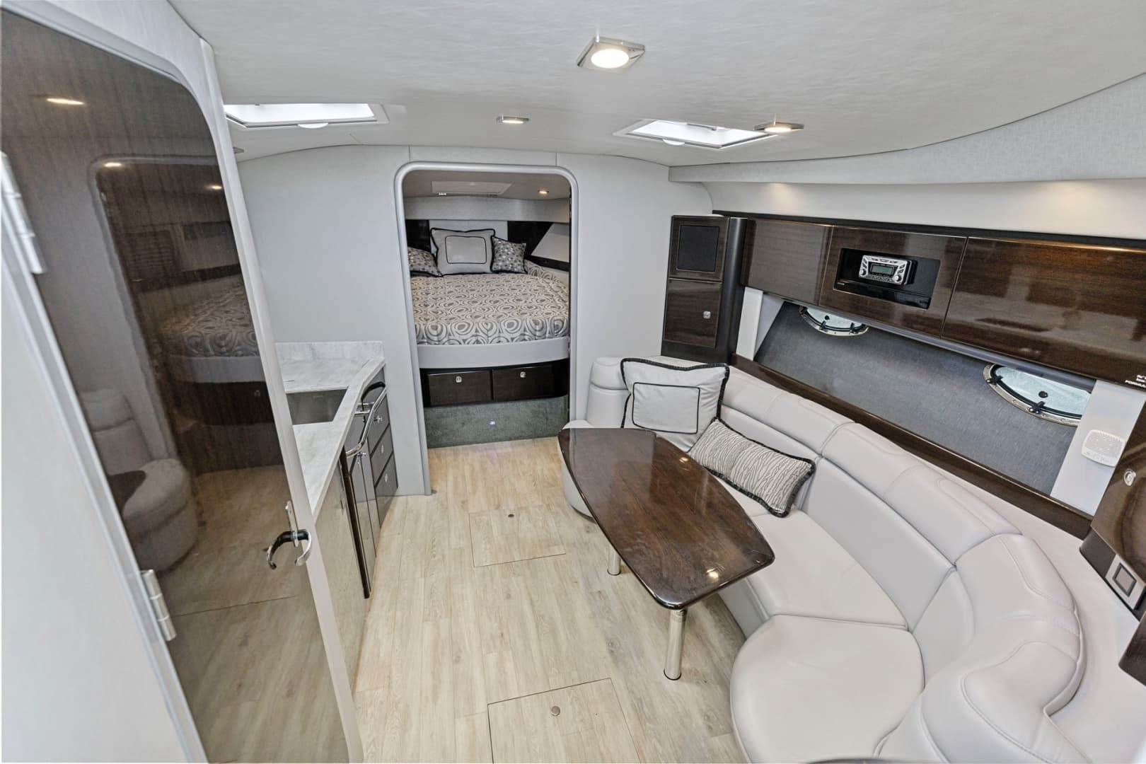 2018 Formula 37 Pc — photo 19