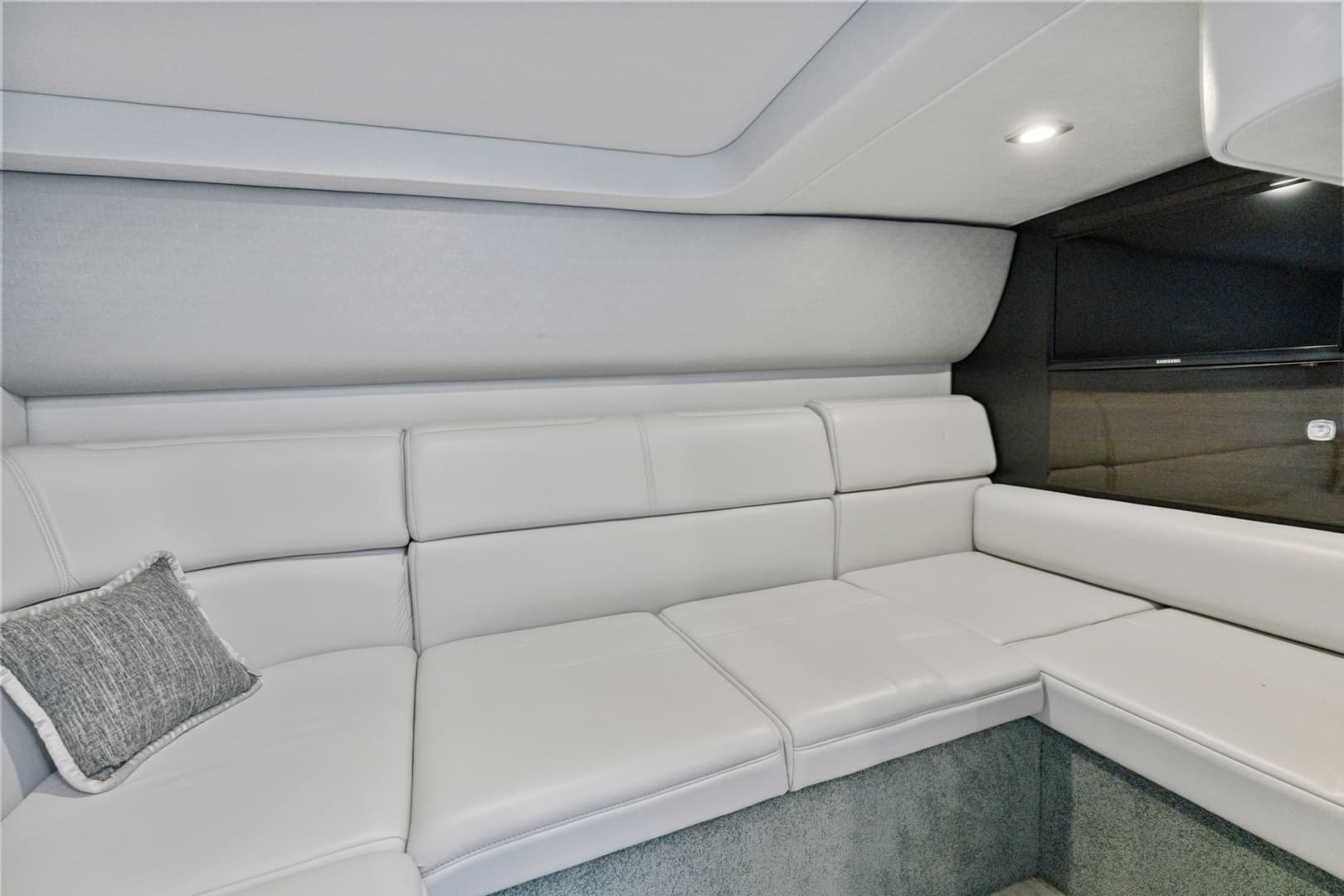 2018 Formula 37 Pc — photo 21