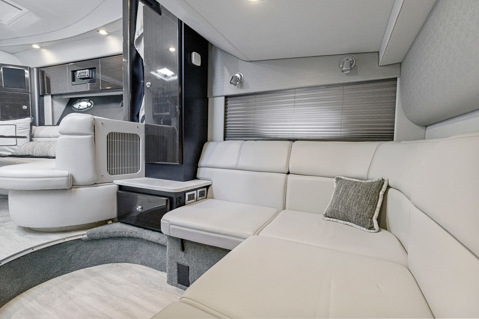 2018 Formula 37 Pc — photo 20