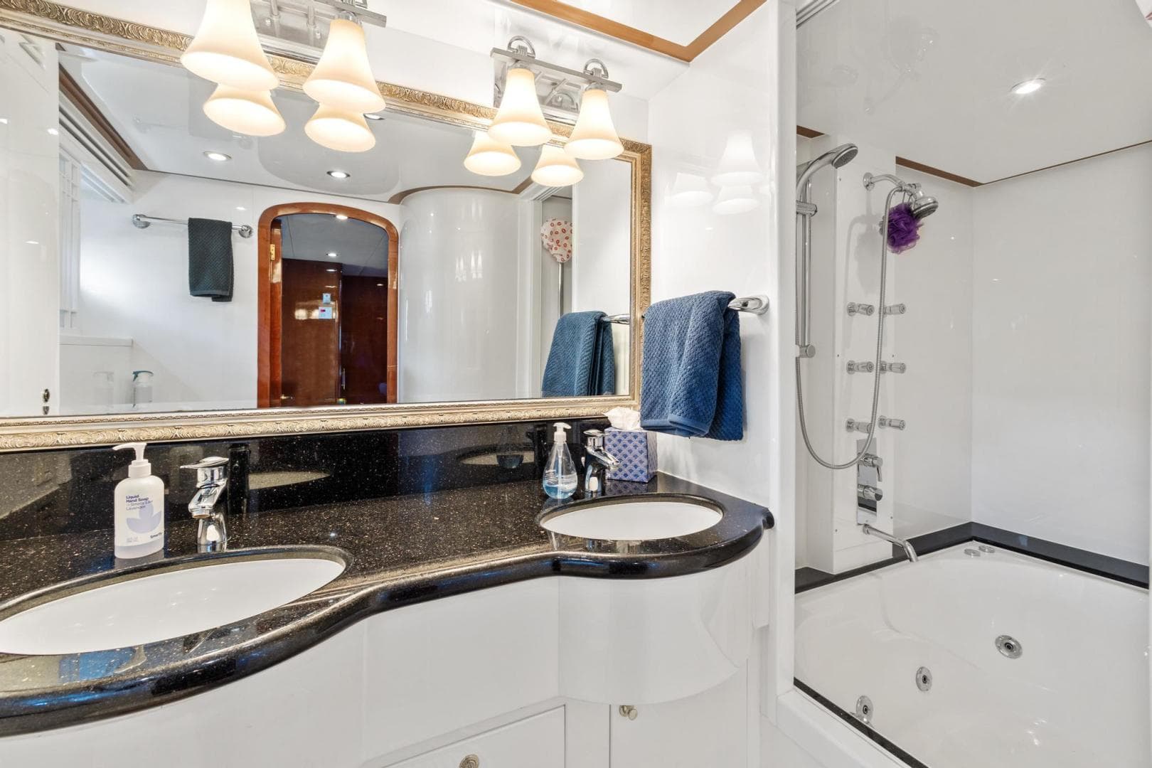 2006 Jefferson Starship Pilothouse — photo 50