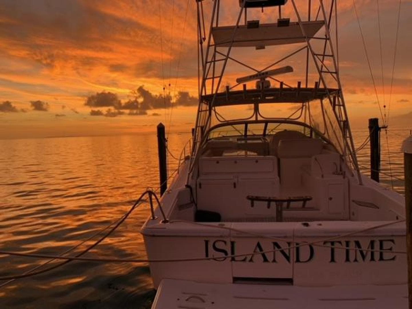 2000 Riviera 4000 Offshore — photo 1