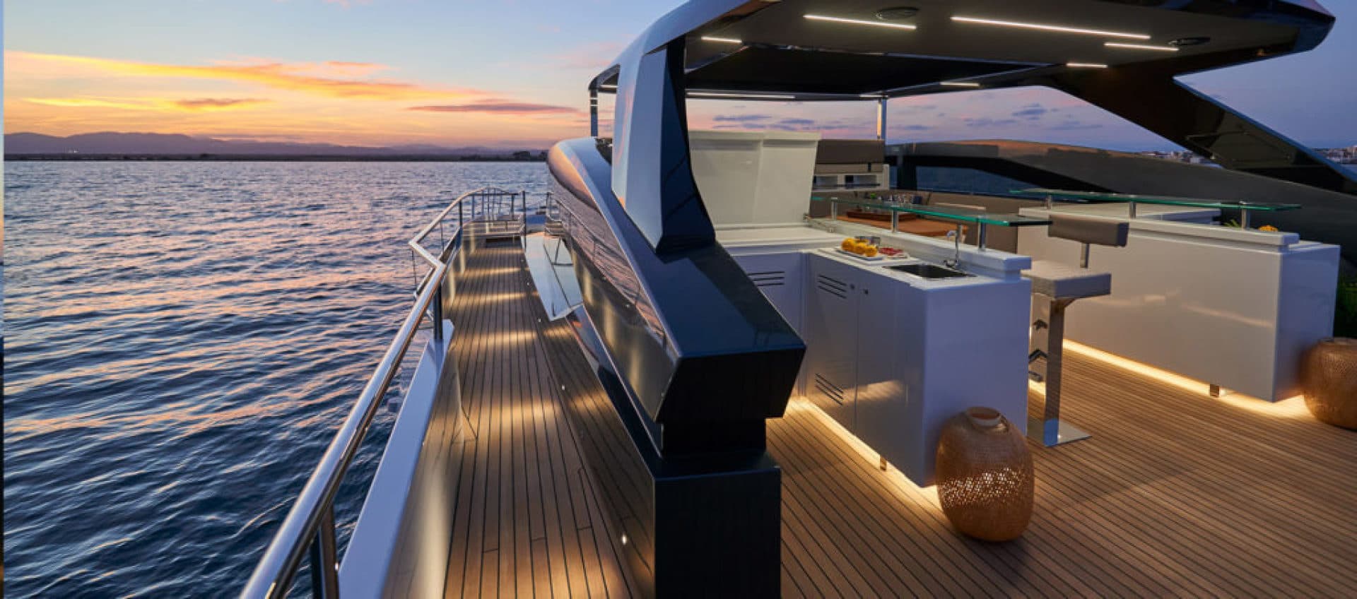 2022 Astondoa 100 Century — photo 16