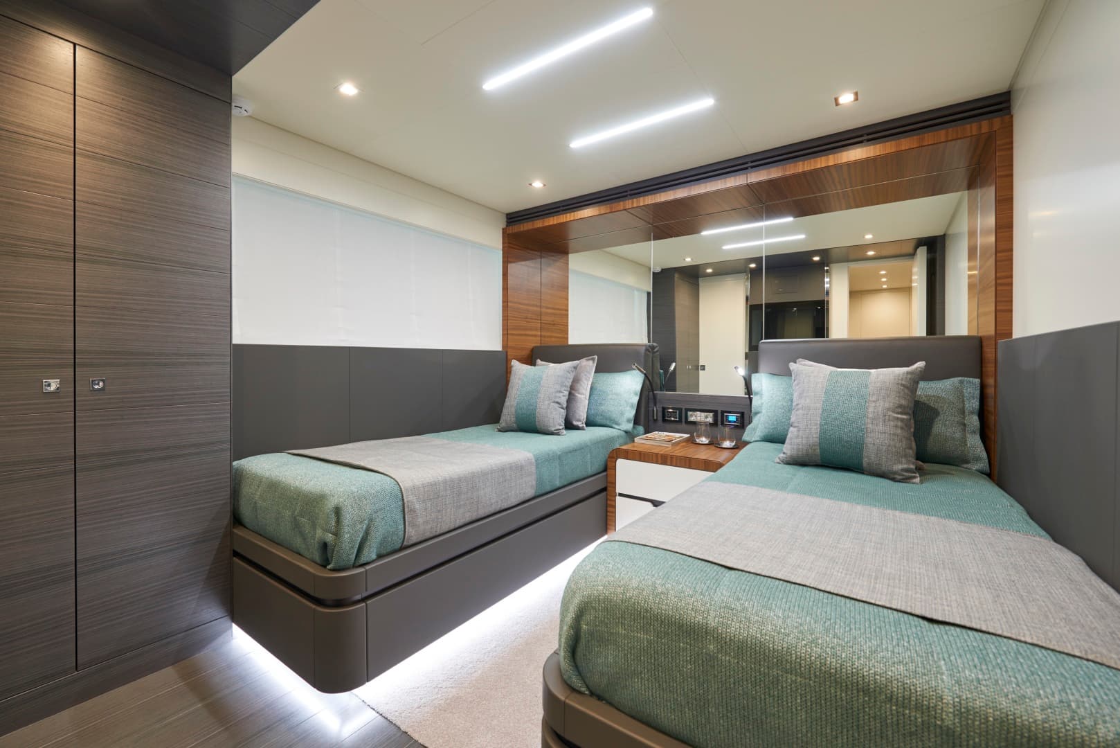 2022 Astondoa 100 Century — photo 53