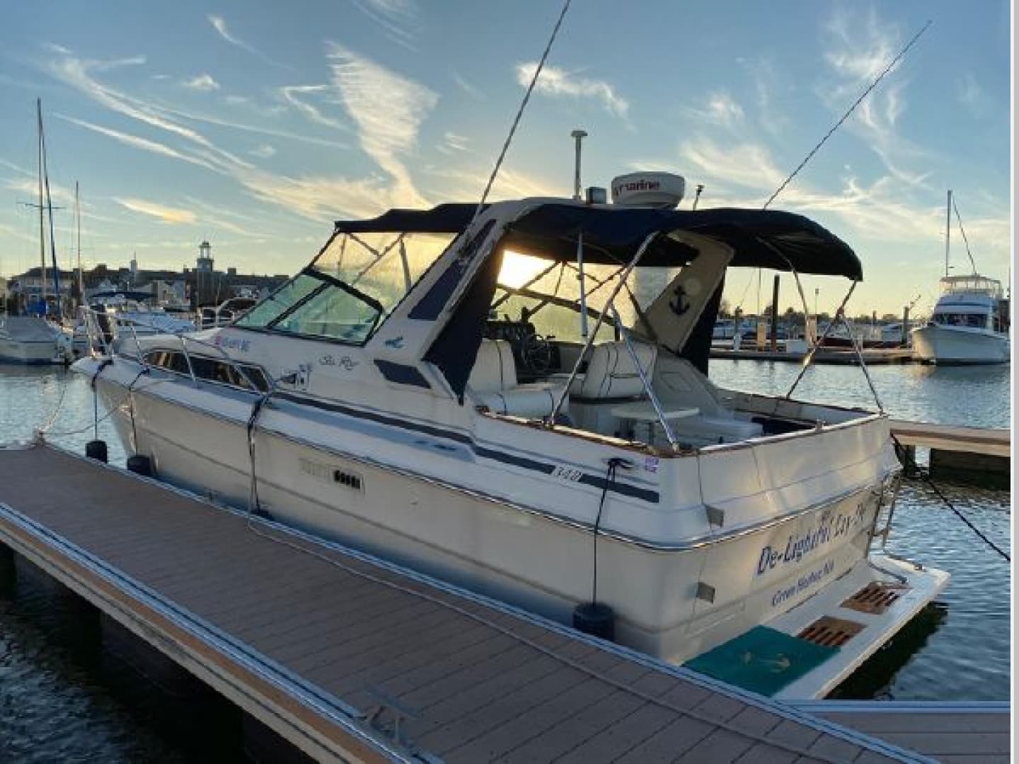 1988 Sea Ray 340 Express Cruiser — photo 1