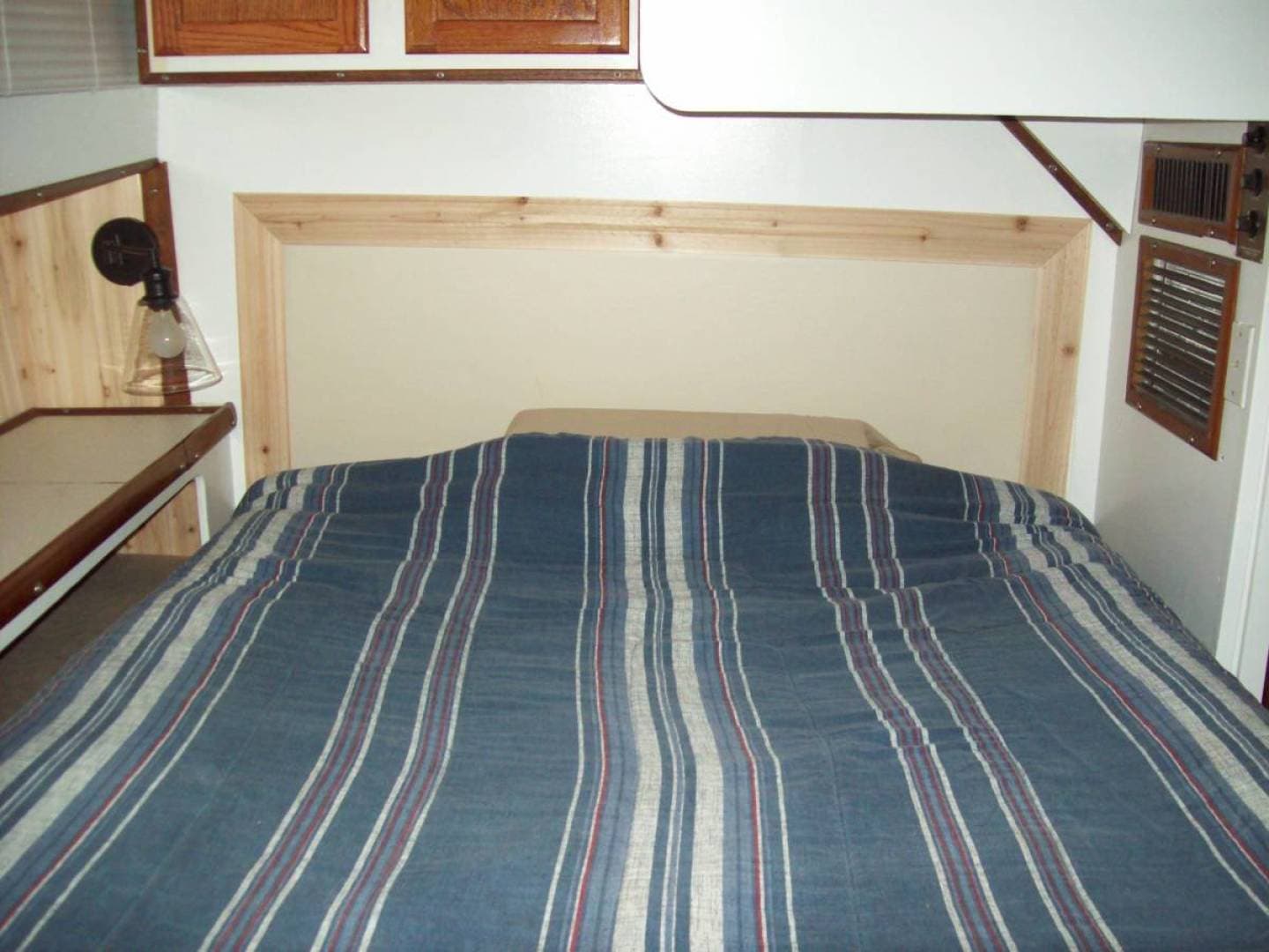 1979 Chris-Craft Catalina — photo 33