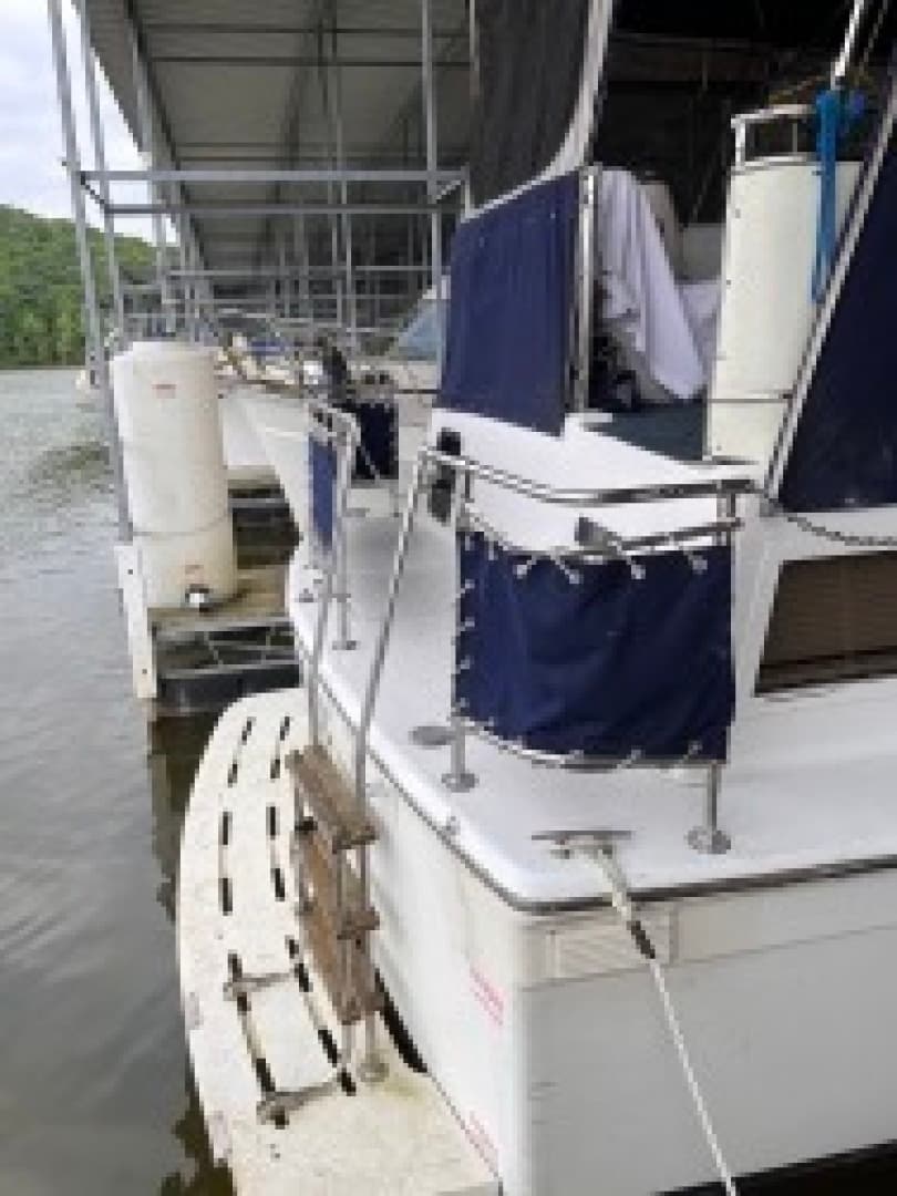 1979 Chris-Craft Catalina — photo 4