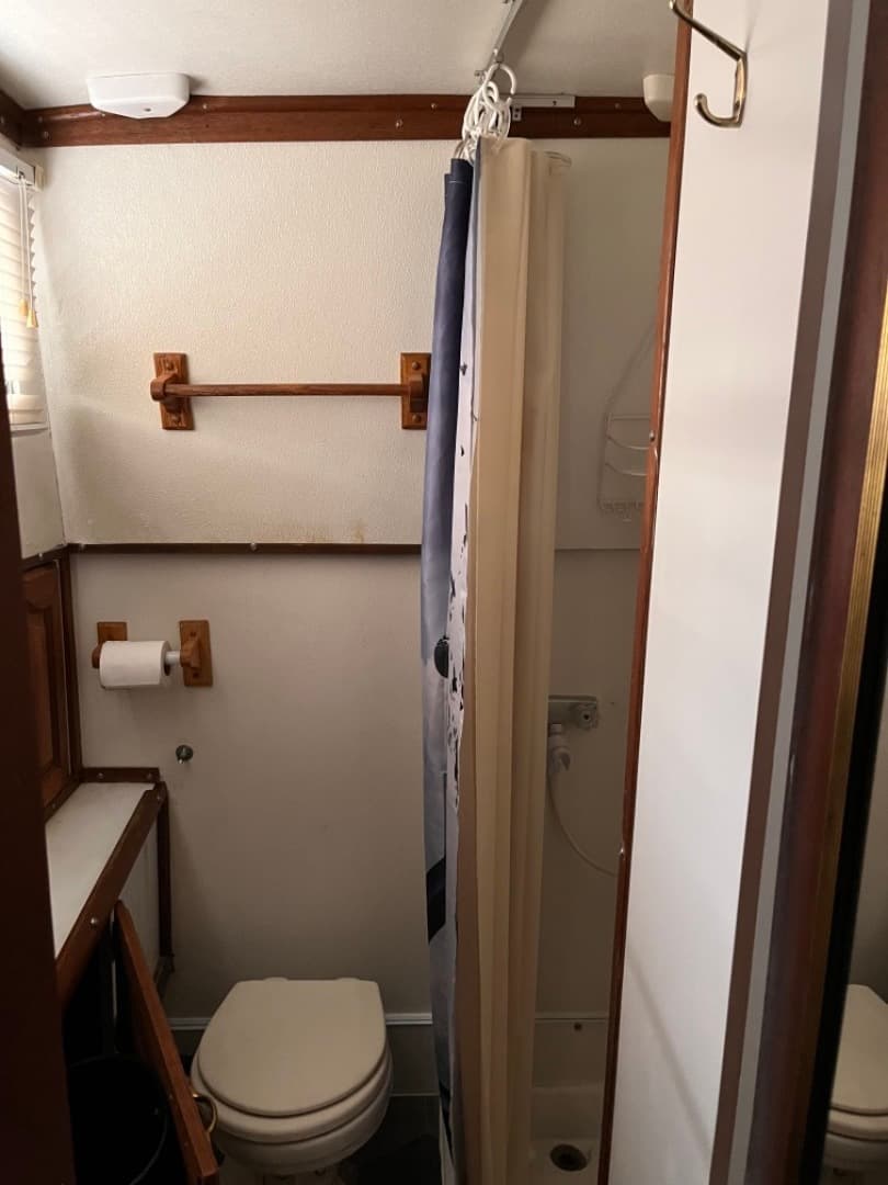 1979 Chris-Craft Catalina — photo 28