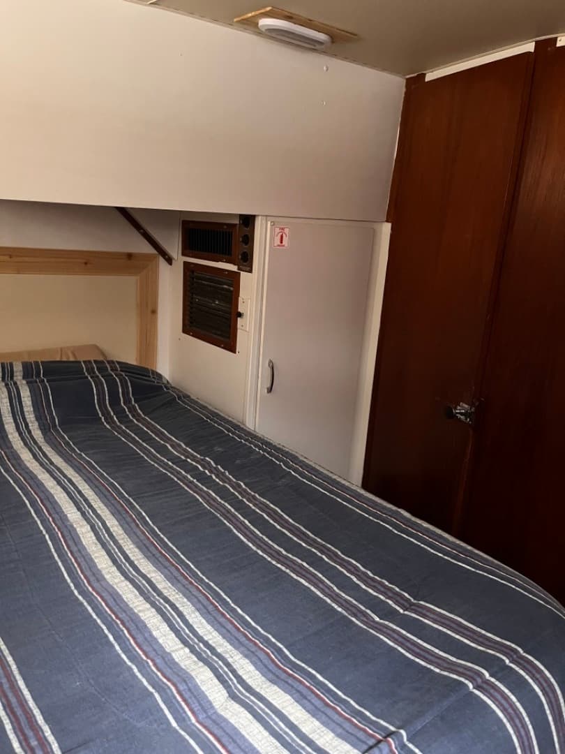 1979 Chris-Craft Catalina — photo 35