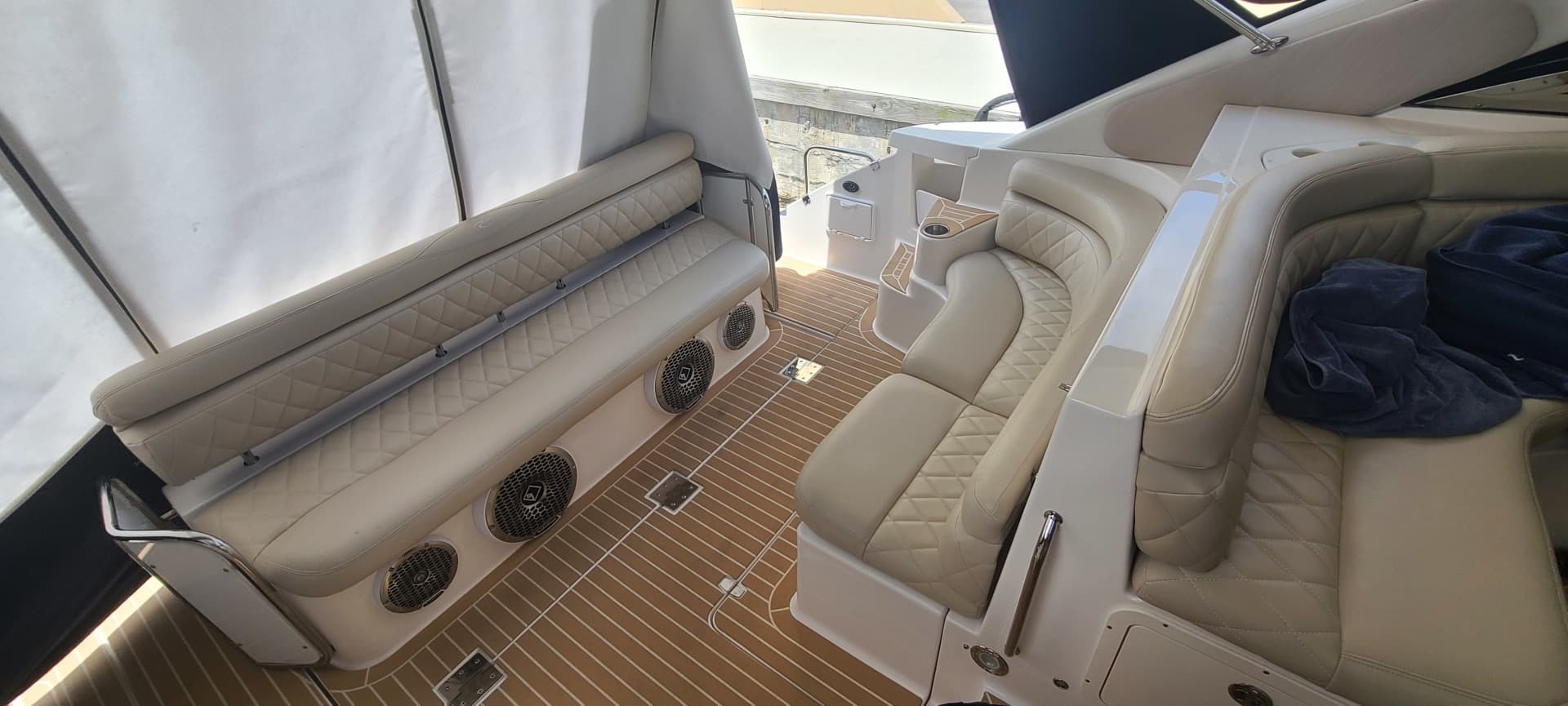 2007 Regal 4460 Commodore — photo 16