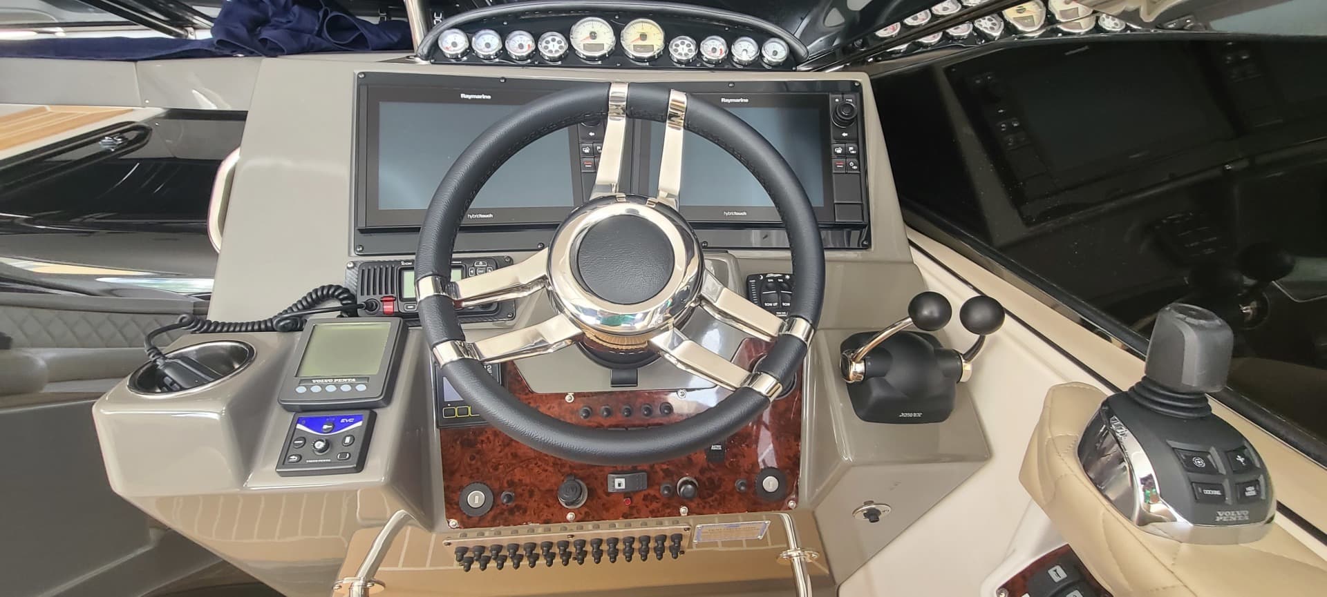 2007 Regal 4460 Commodore — photo 21