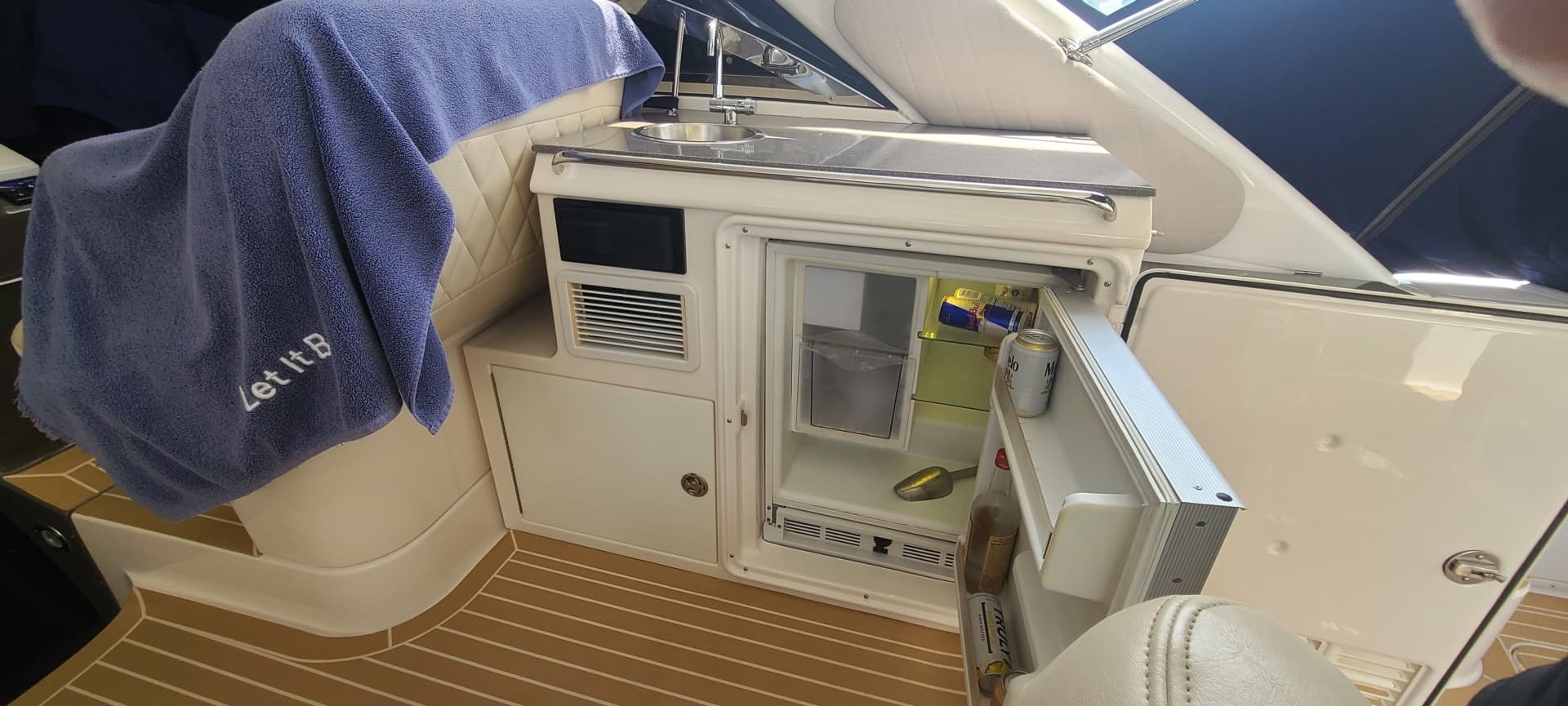 2007 Regal 4460 Commodore — photo 14