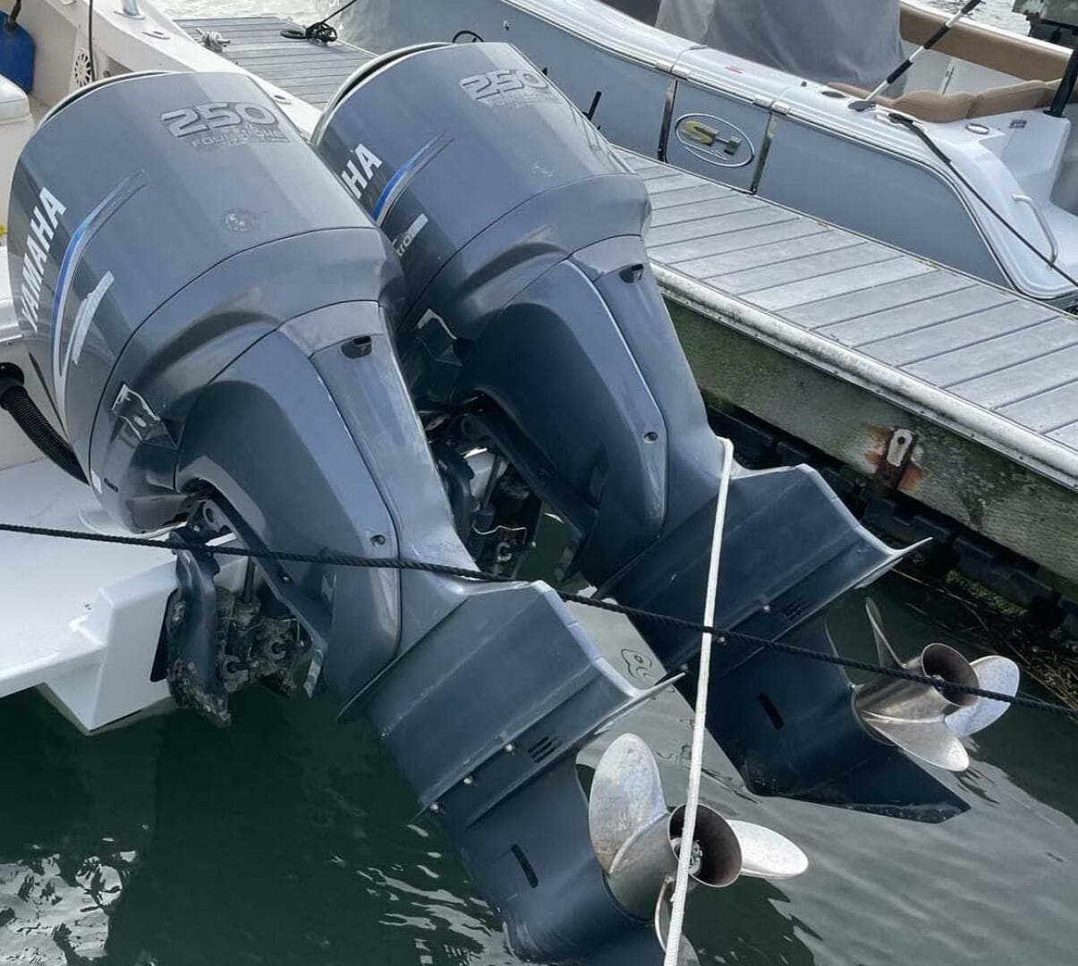 1989 Rybo Runner 31 Center Console — photo 21