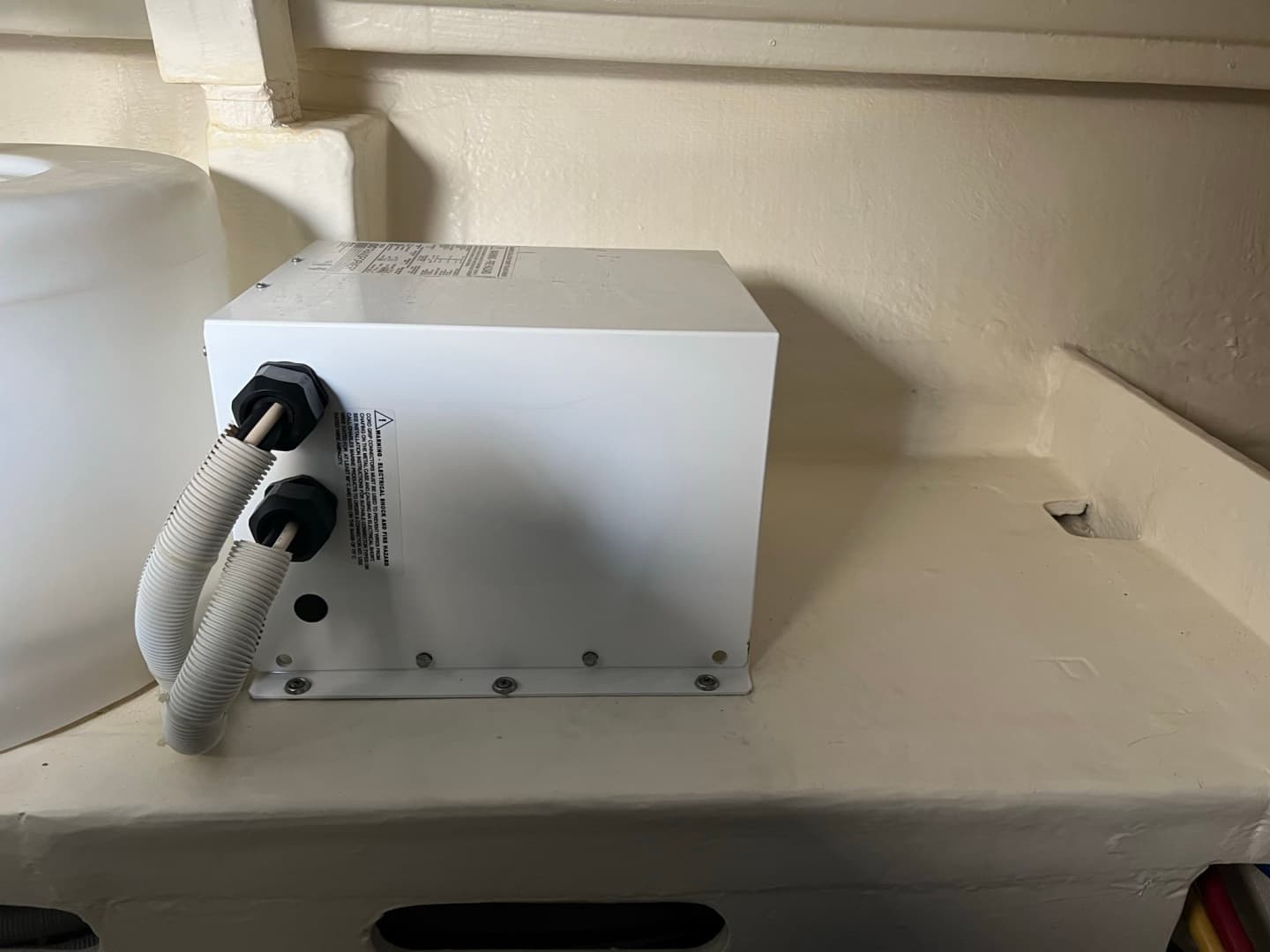 2016 Tiara Yachts Q44 — photo 32