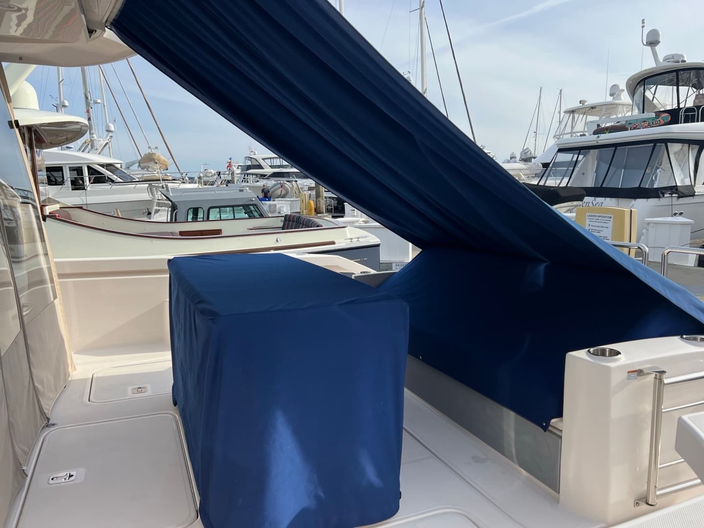 2016 Tiara Yachts Q44 — photo 7