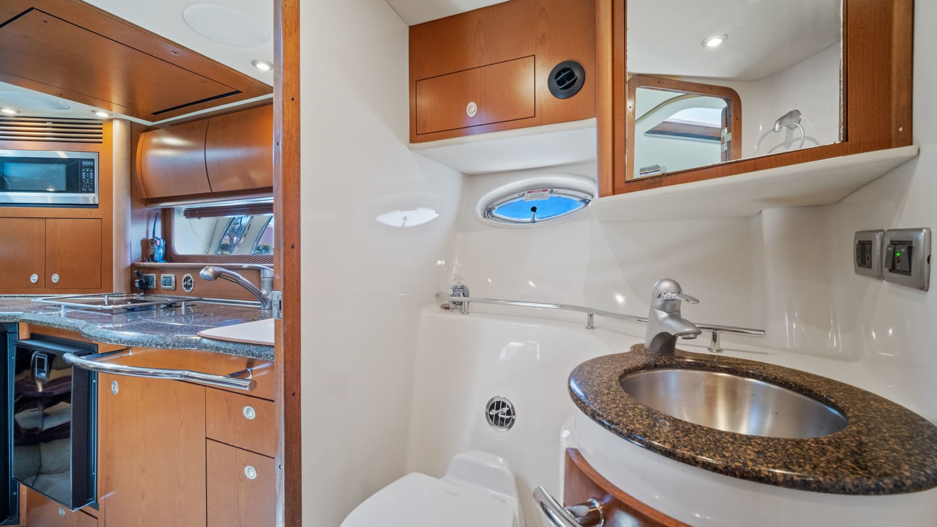 2007 Sea Ray 40 Sundancer — photo 39