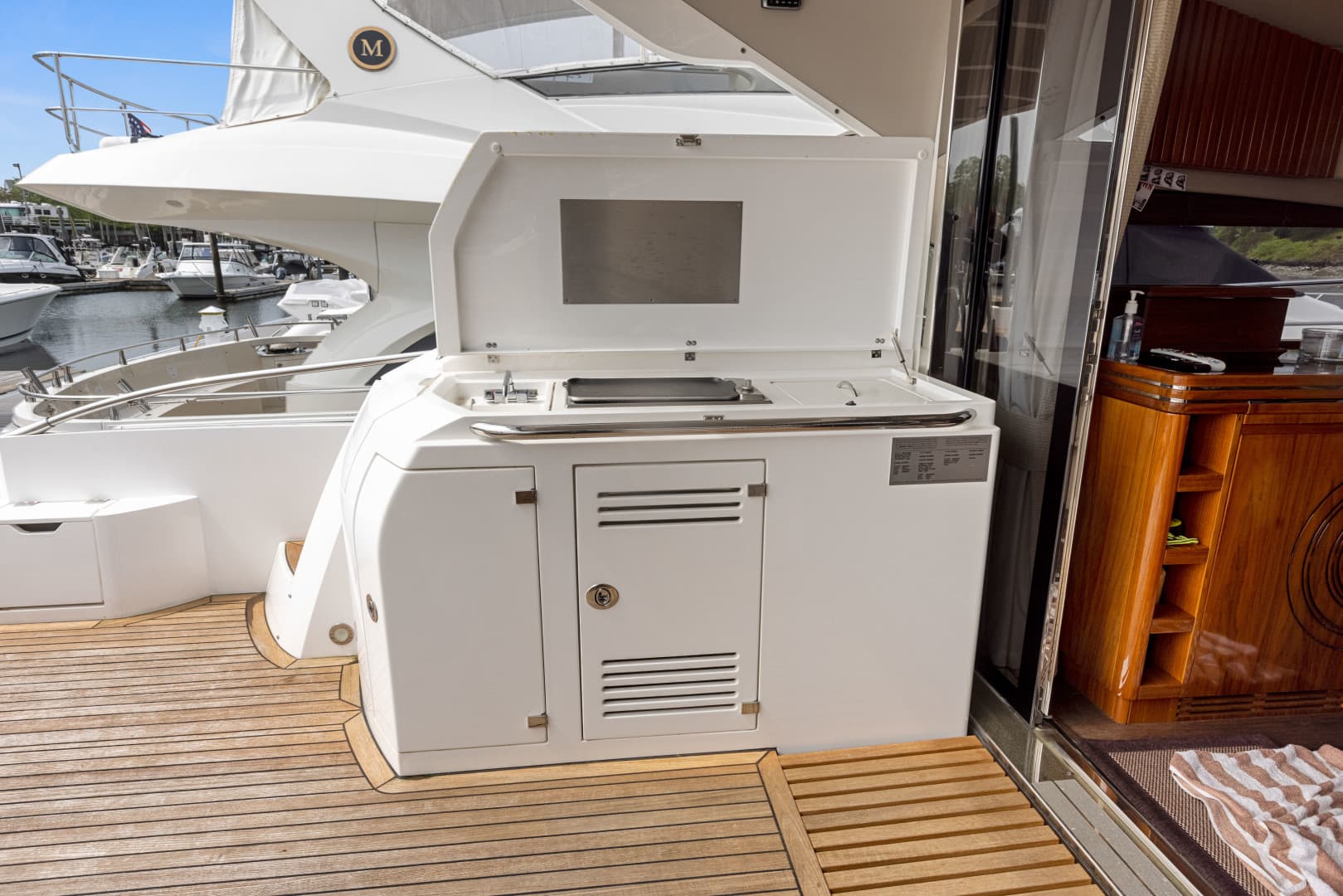 2015 Sunseeker Predator 68 — photo 12