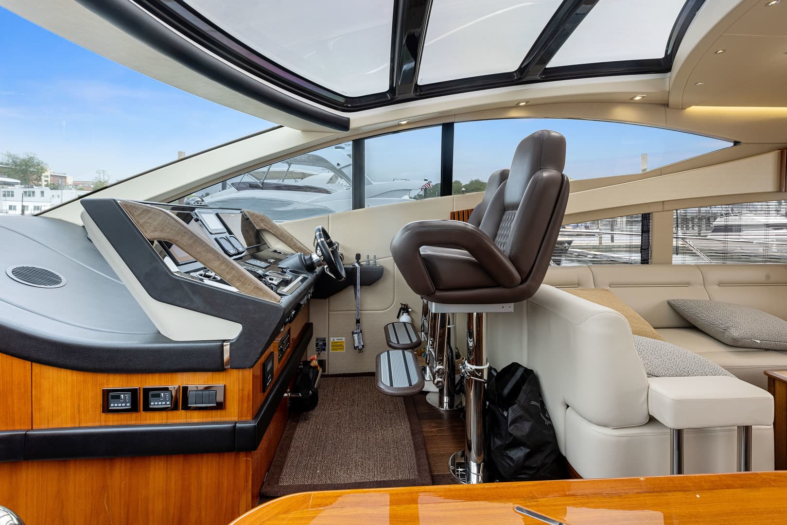 2015 Sunseeker Predator 68 — photo 19