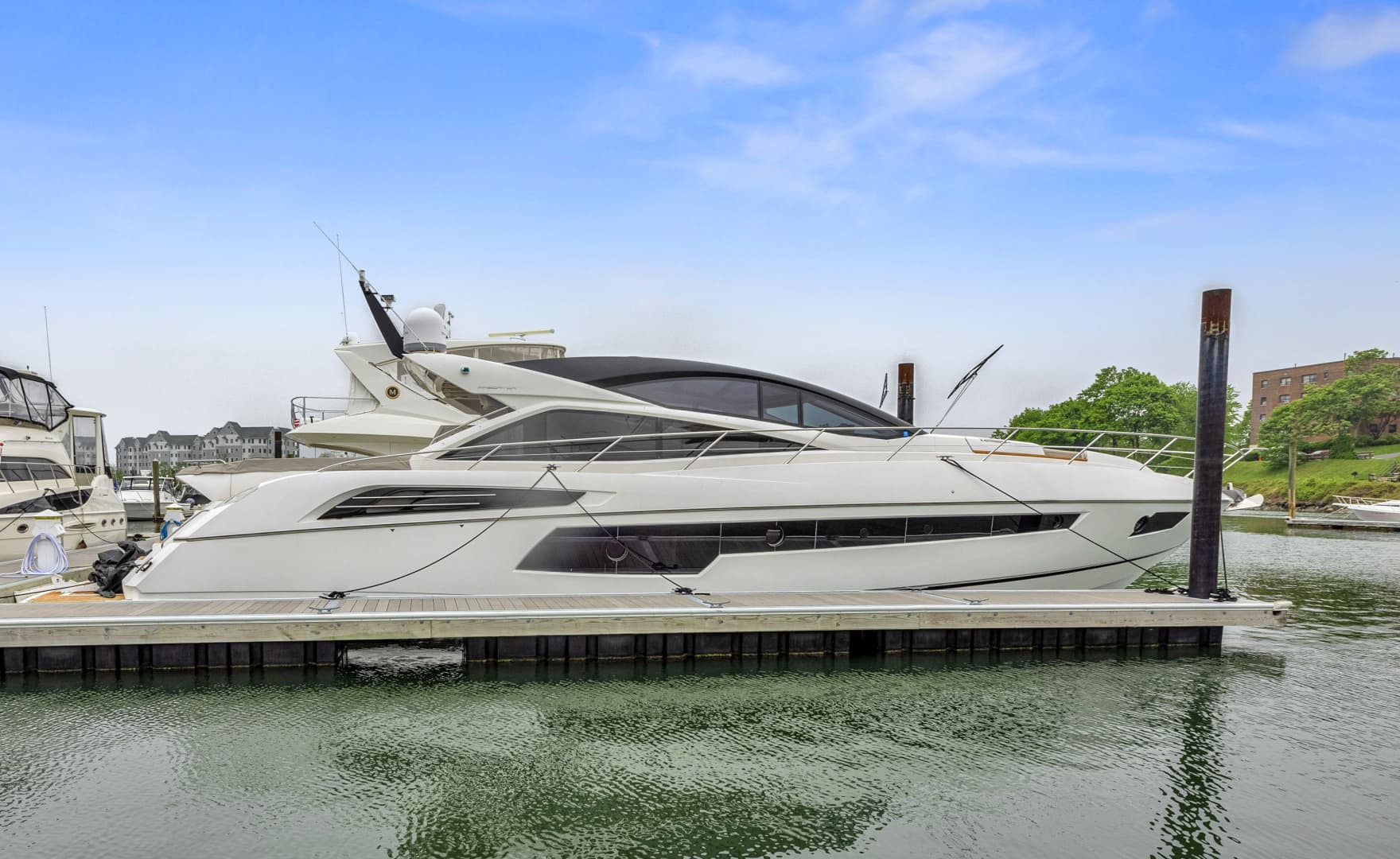 2015 Sunseeker Predator 68 — photo 1