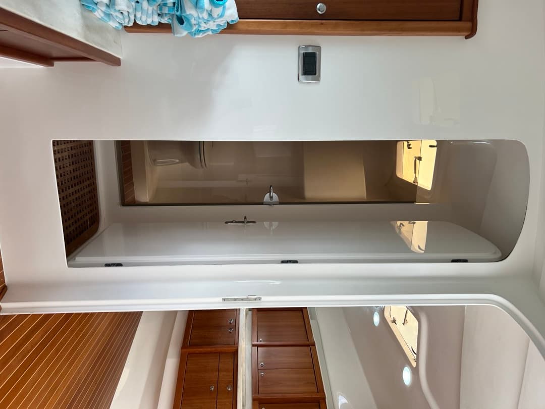 2019 Intrepid 475 Sport Yacht — photo 17