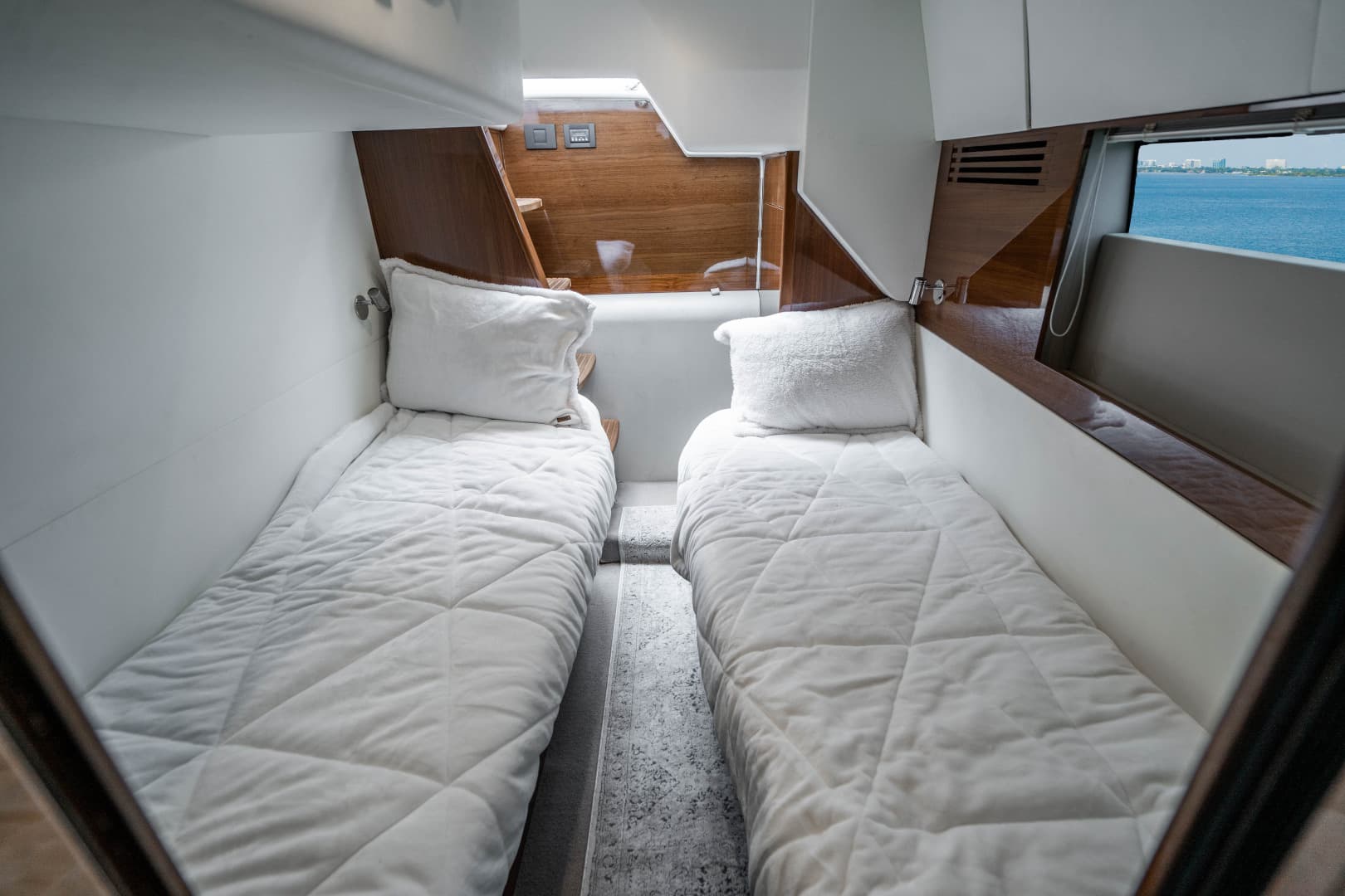 2018 Princess F62 — photo 102