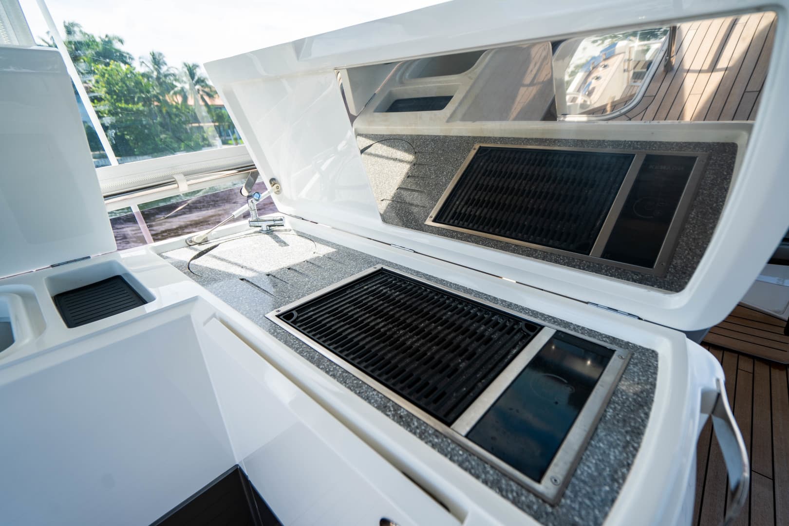 2018 Princess F62 — photo 36