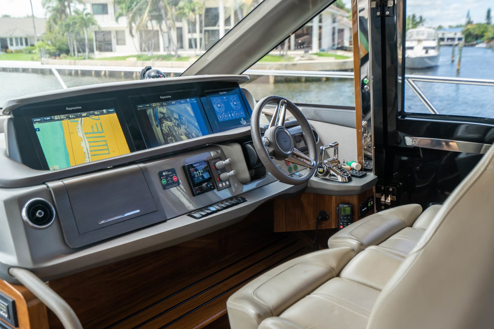 2018 Princess F62 — photo 74