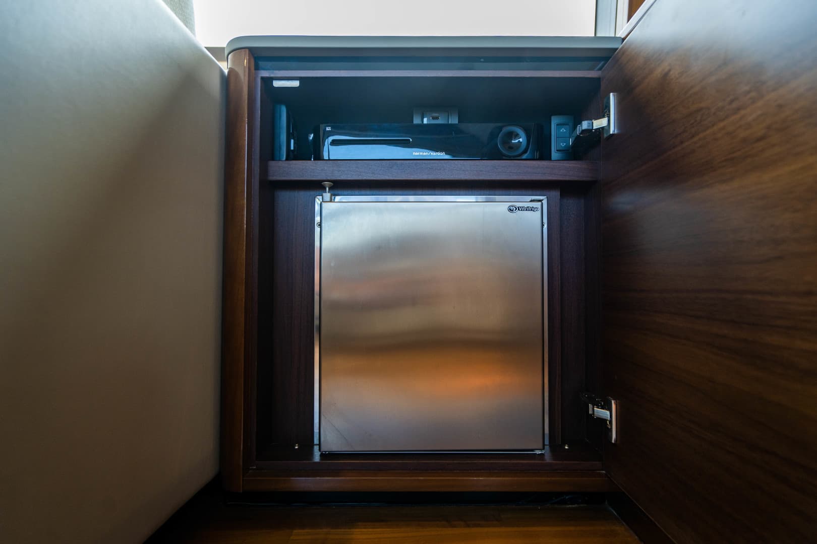 2018 Princess F62 — photo 77