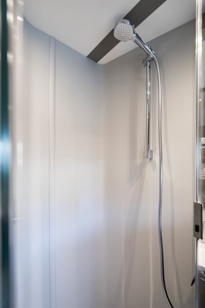 2018 Princess F62 — photo 85