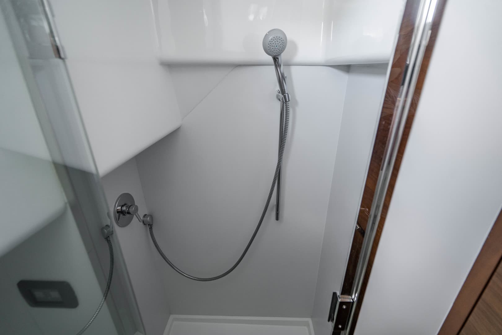 2018 Princess F62 — photo 101