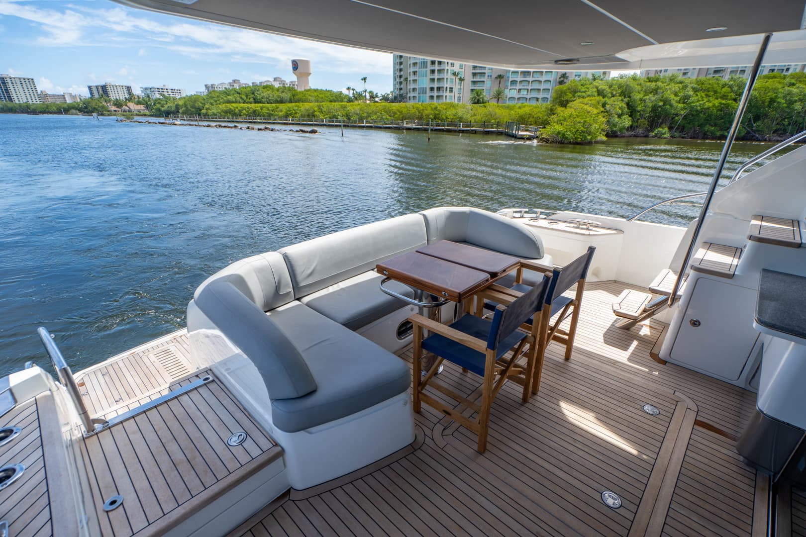 2018 Princess F62 — photo 16