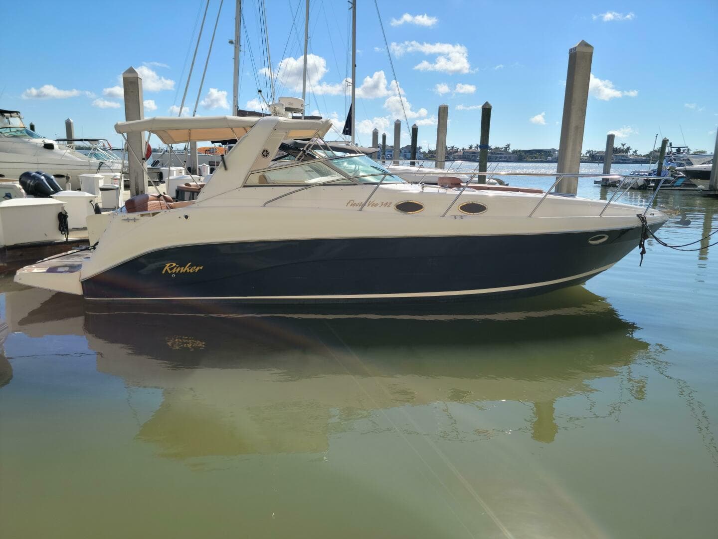 2005 Rinker 342 Fiesta Vee — photo 1